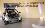 Barroso ve en el coche el�ctrico Hiriko un proyecto ejemplar