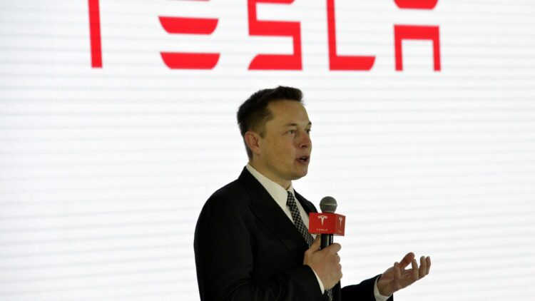 Hyperloop, Elon Musk