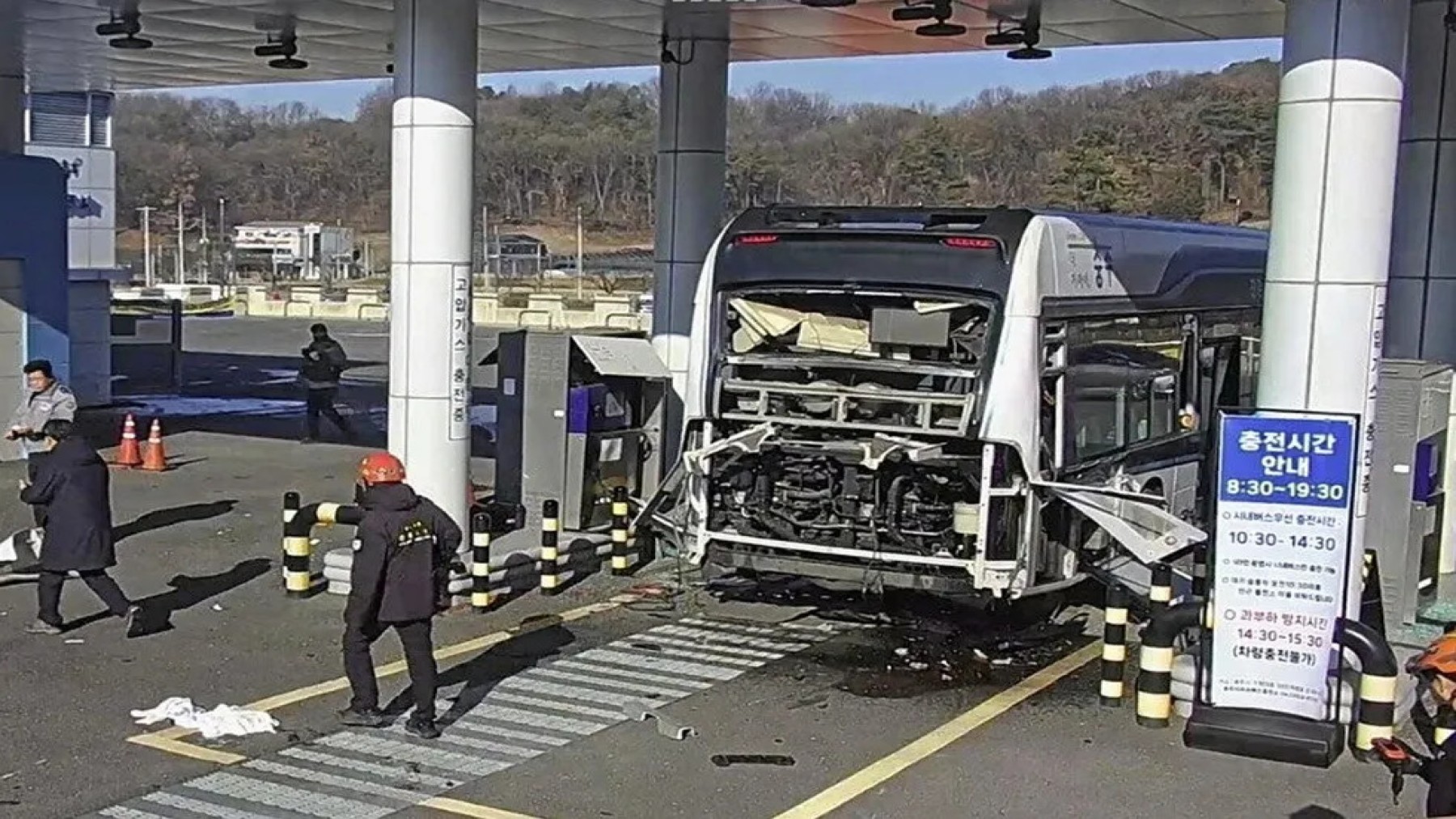 A hydrogen-powered bus explosion in South Korea