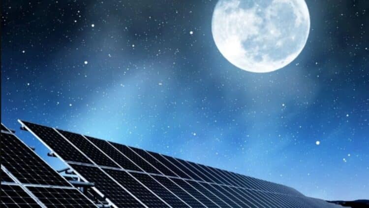 Yes, this is a moonlight solar panel ― It doesn't work as you imagine
