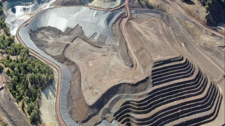 Tonnes of zinc ore