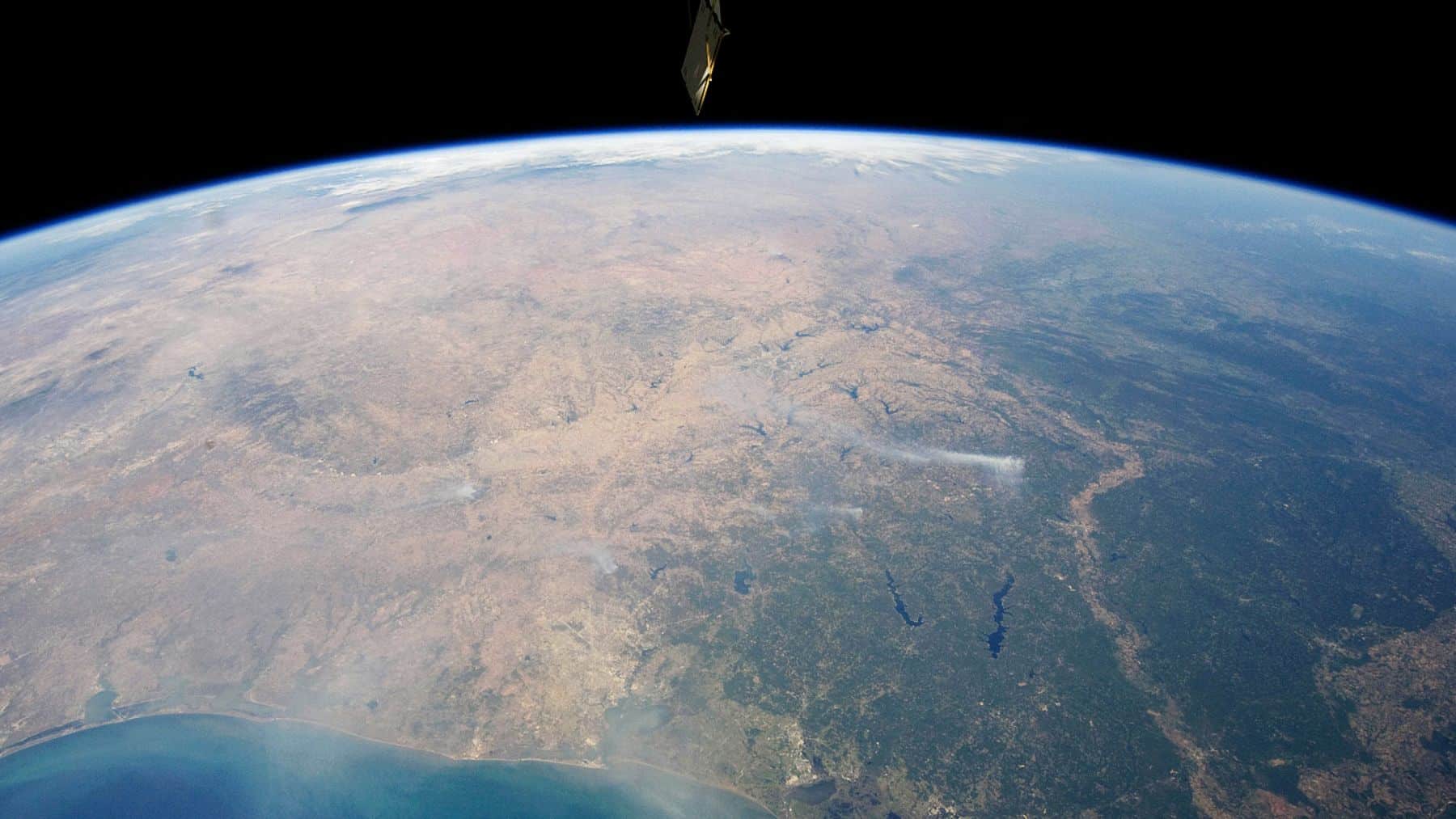 Dubai in America with oil supply