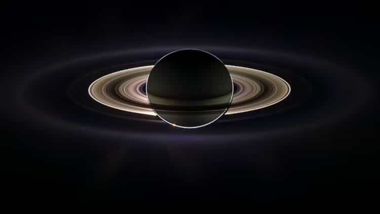 object hits saturn the first recorded