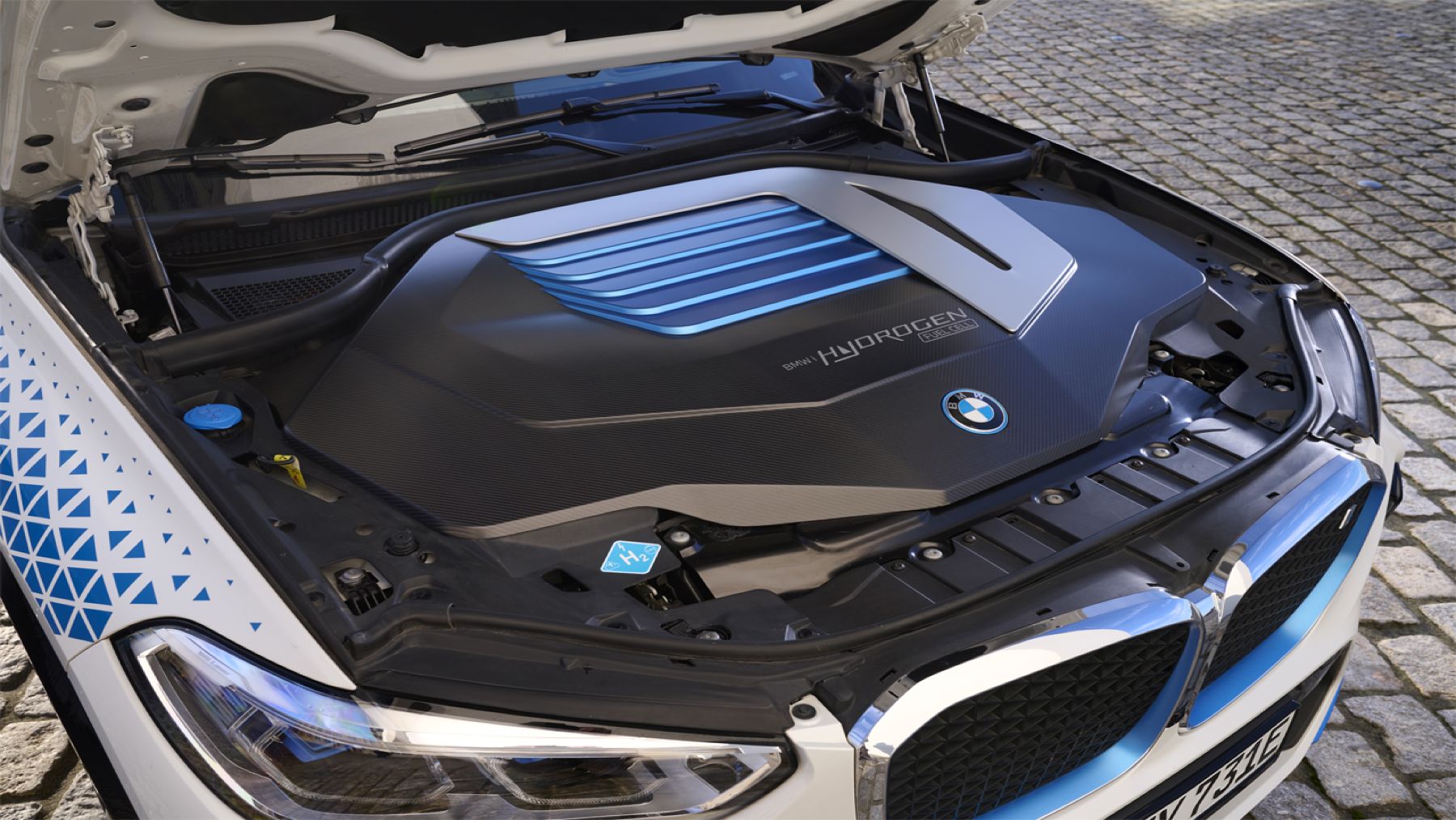 BMW's Move Towards Hydrogen: A Sustainable Driving Revolution
