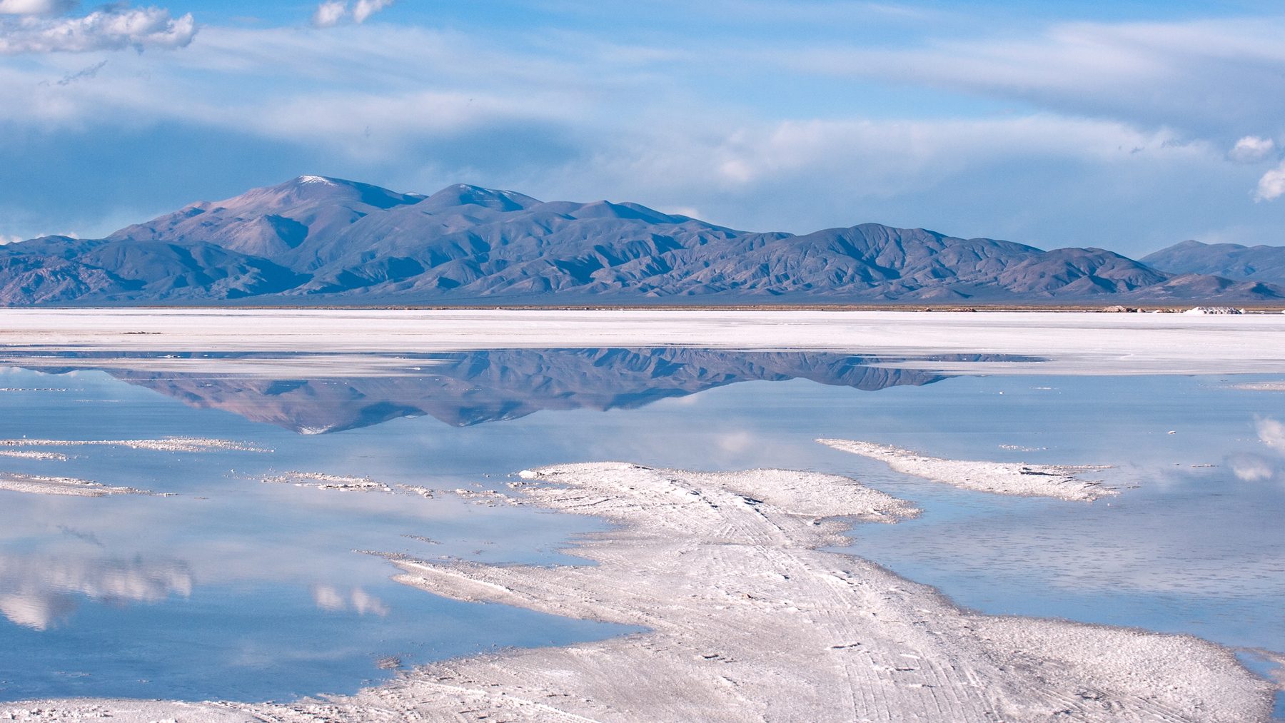 Snowfall, power lines