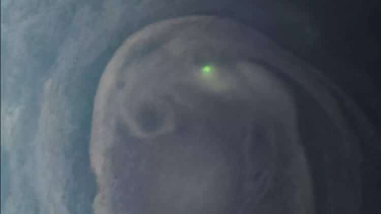 NASA explore Jupiter and discover a mysterious green glow