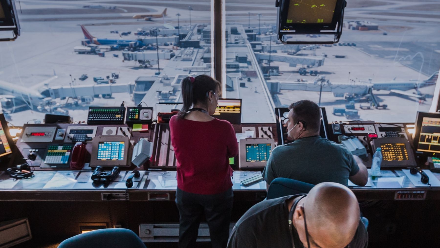 Why many U.S. air traffic controllers say the FAA's $10K "patriot bonus" misses the point