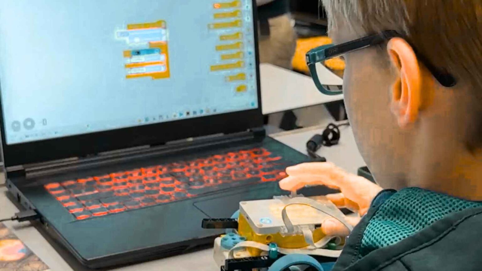 A 10-year-old boy from Rostock is already programming his own browser ...