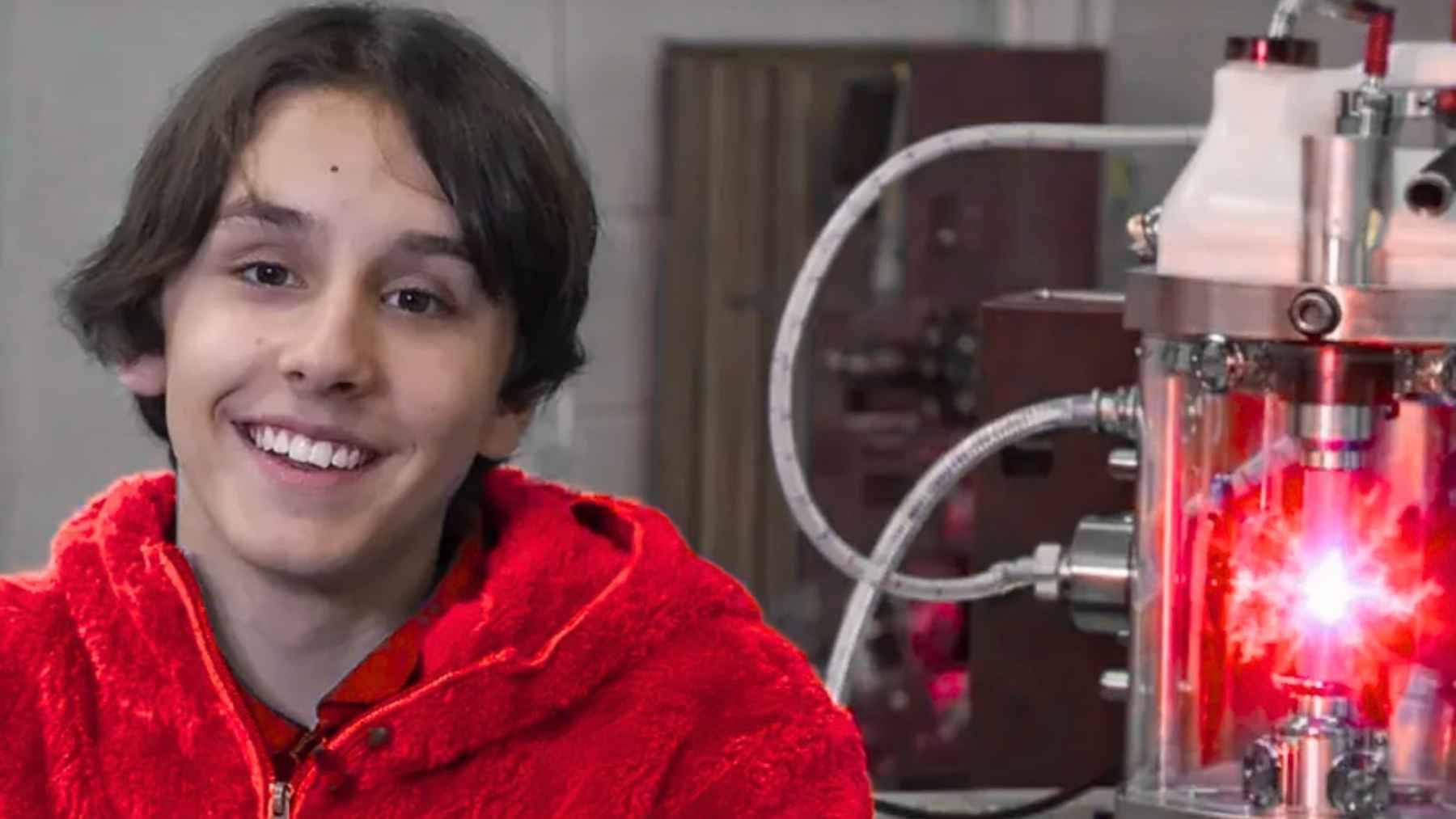 12-year-old Texas student beside a homemade nuclear fusion device after detecting neutrons