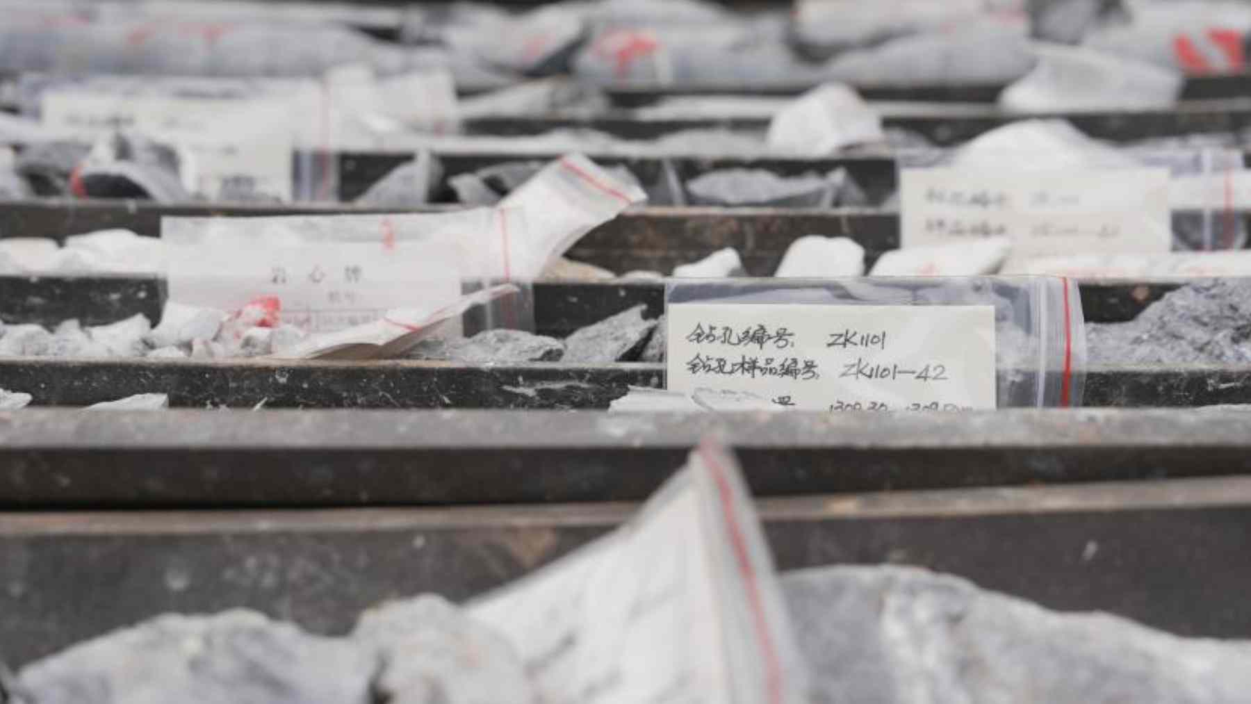 Chinese geologists make history: they discover a deposit buried 3,000 meters underground with more gold than South Africa's reserves, which could be worth more than a country's total GDP