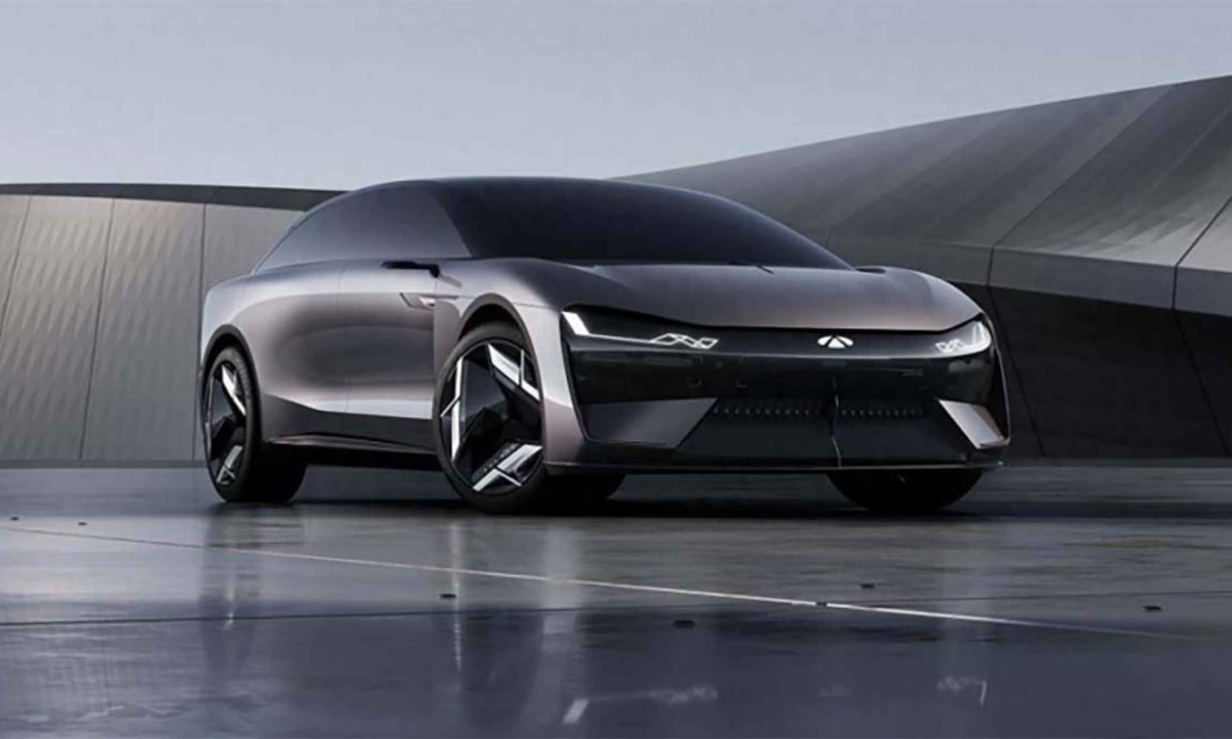 Exeed Liefeng concept car showcasing solid state battery technology with 1,500 kilometer range target