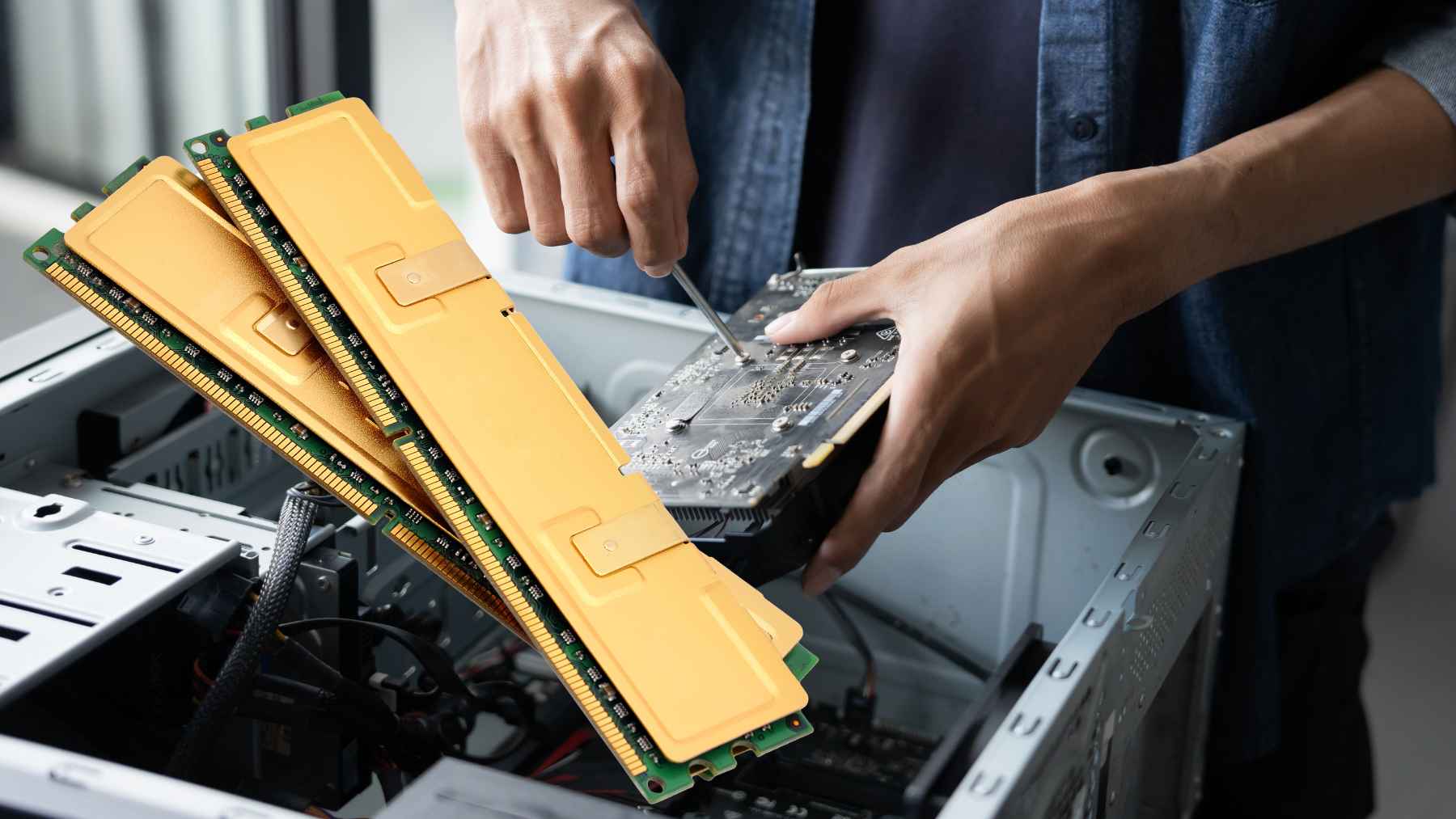 Close-up of high-capacity DDR5 RAM modules used in AI servers and high-performance PCs