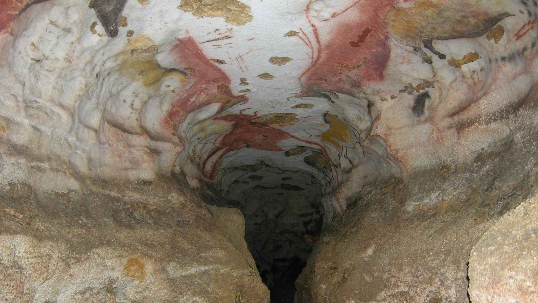 Prehistoric animal paintings inside Lascaux cave in southwestern France