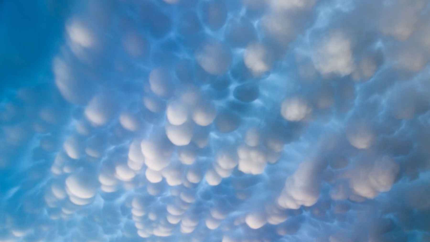 Mammatus clouds forming over Qatar during unstable weather and thunderstorm activity in March 2026