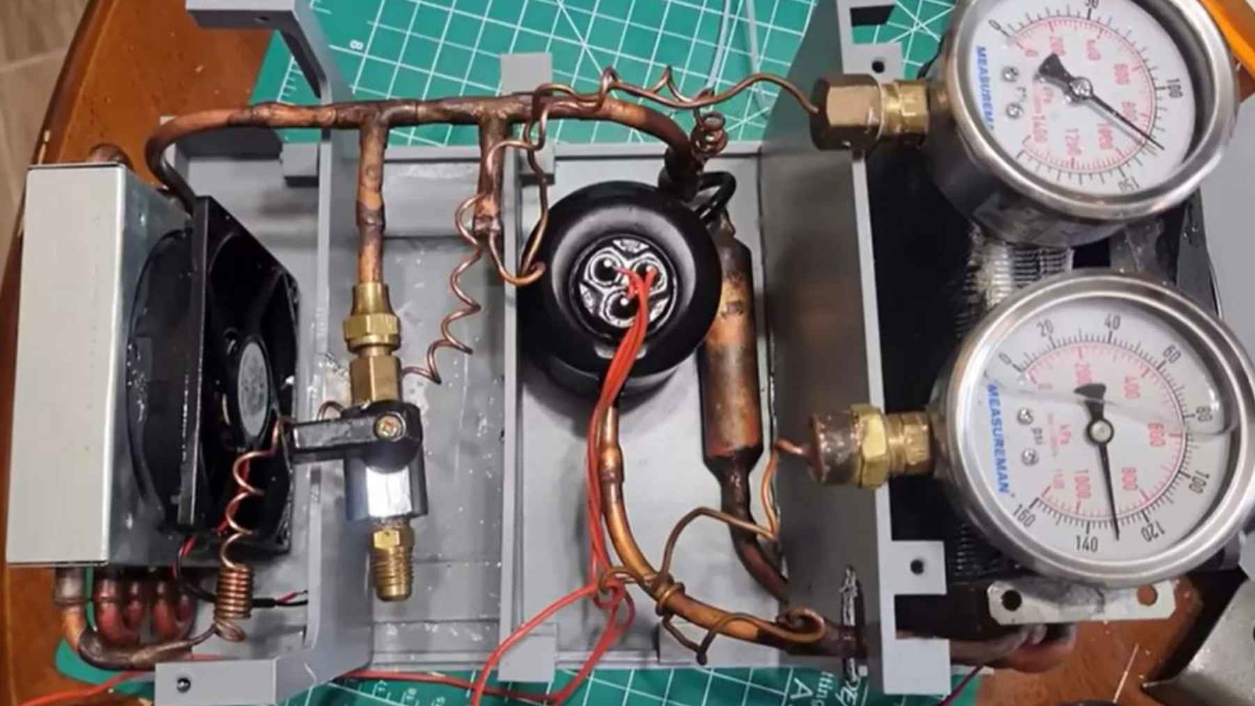 Homemade solar-powered cooling system using ice as a thermal battery for off-grid air conditioning