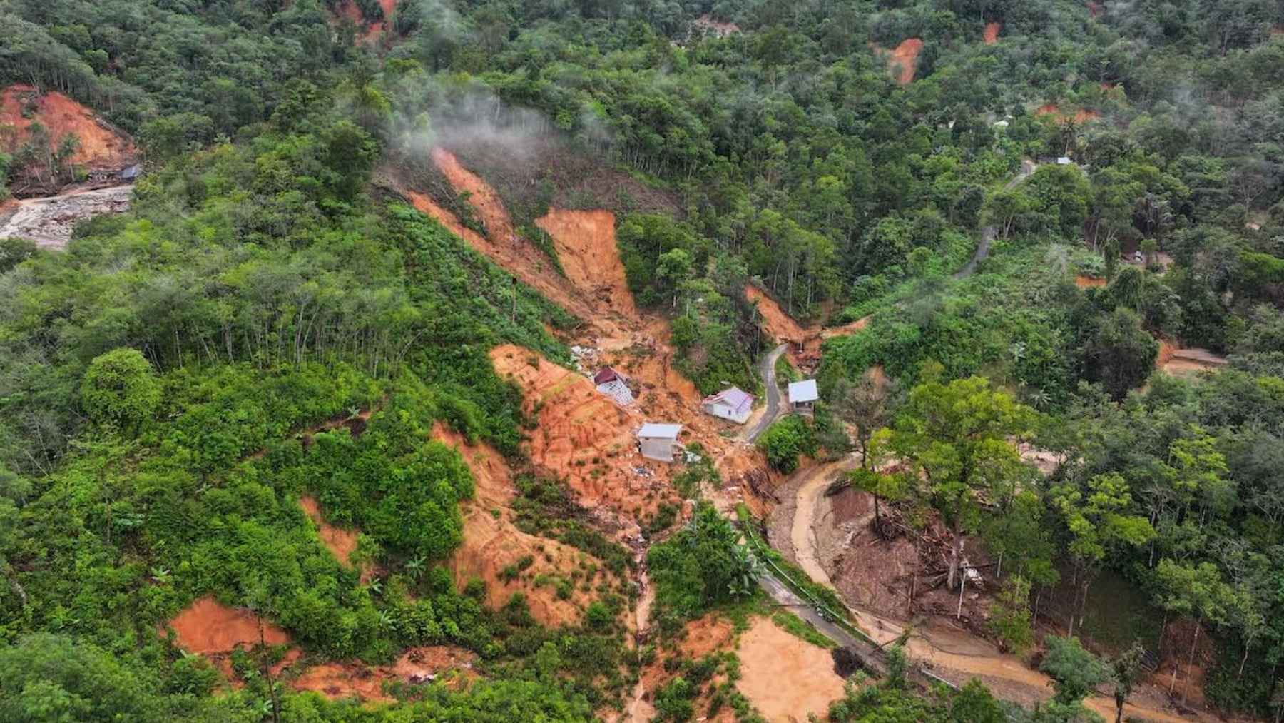Landslide scars cut through forest in Batang Toru after extreme rainfall linked to Cyclone Senyar