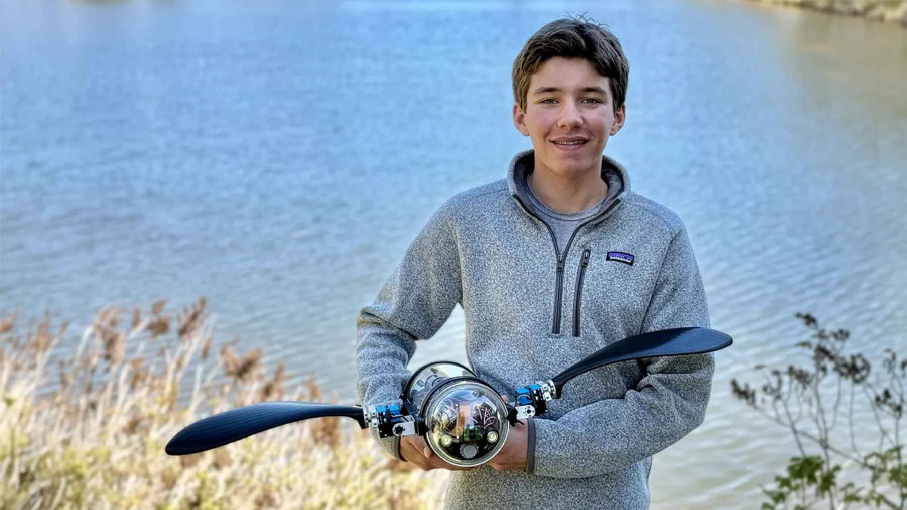 ECOnews 1 BURT, a bionic underwater robotic turtle powered by AI, designed to detect coral bleaching, invasive species, and plastic pollution.
