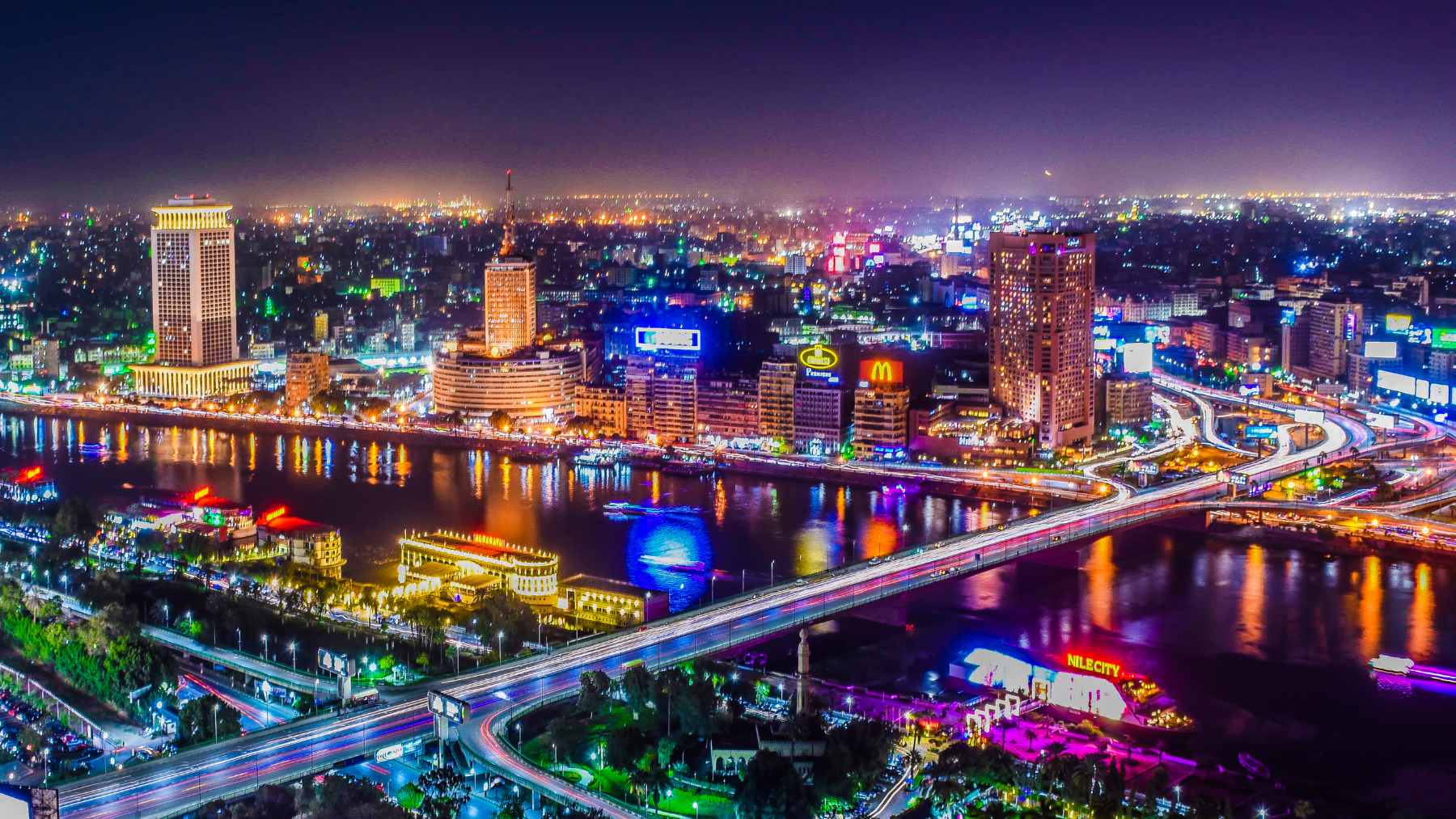 Egypt’s dead-serious plan: build an entire desert city from scratch and crown it with a 1,312-foot skyscraper that nobody saw coming 1 The Iconic Tower rising above the Central Business District in Egypt’s New Administrative Capital, a massive urban development project in the desert.
