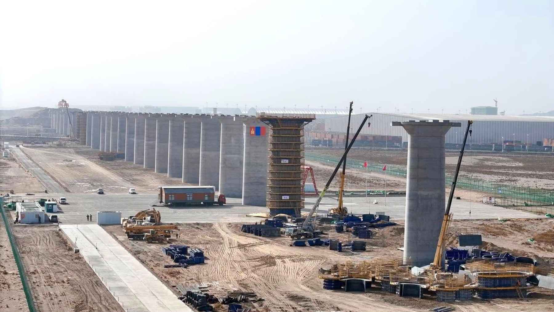 Bridge columns under construction on the Ganqimaodu to Gashuun Sukhait cross-border railway between China and Mongolia