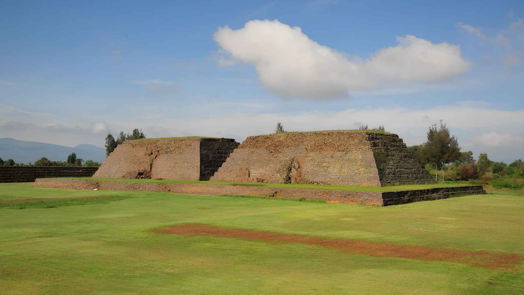 An ancient Mexican pyramid collapsed into rubble, sparking spooky omens and urgent archaeology in one dusty pile 1 Pre-Hispanic Purépecha pyramid known as a yácata at the Ihuatzio archaeological site in Michoacán, Mexico.