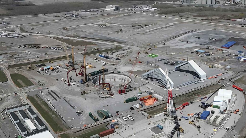 Construction of the first GE Hitachi BWRX-300 small modular reactor at Ontario's Darlington nuclear site.