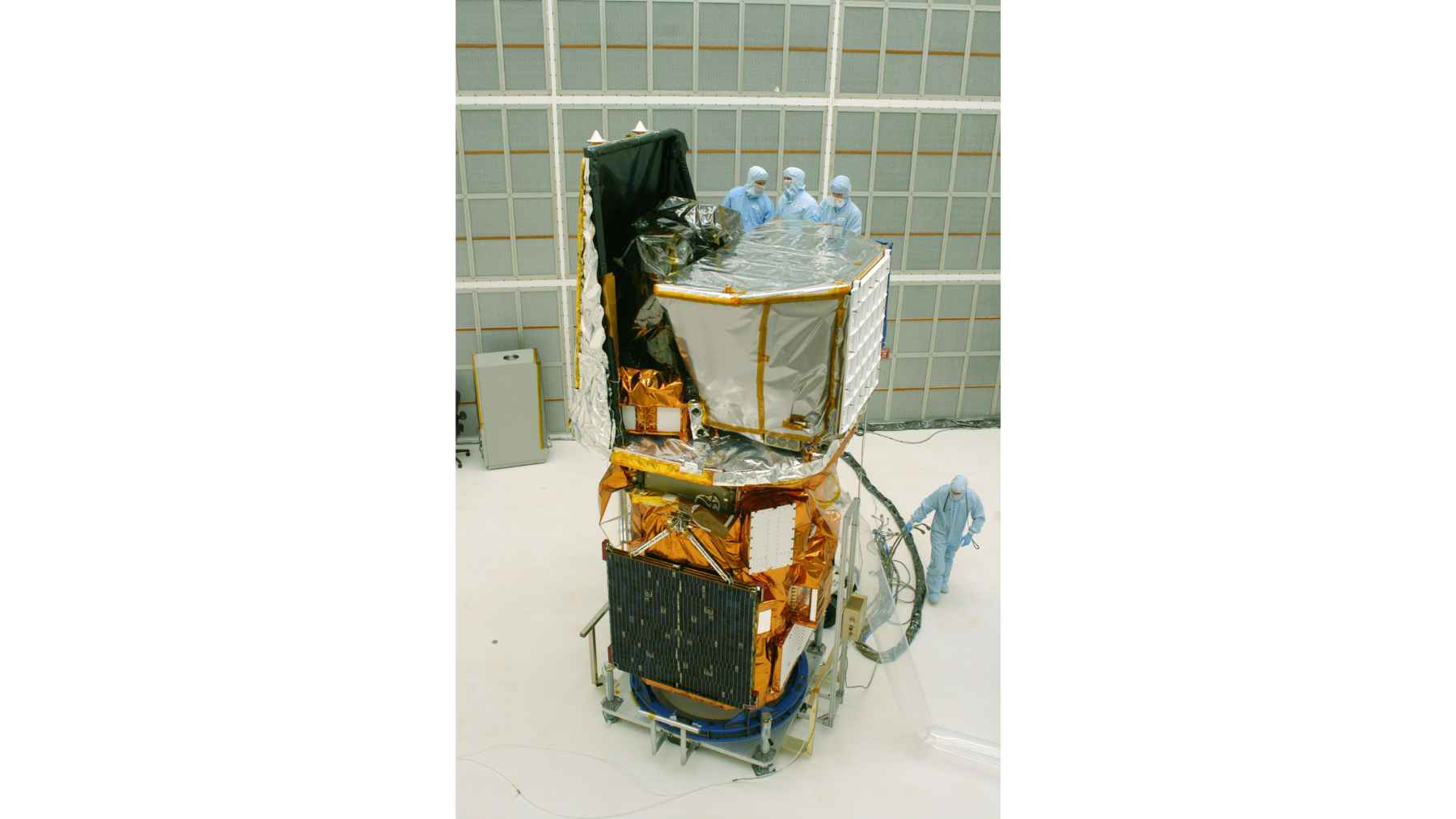 NASA is preparing an extremely unusual rescue mission to save the Swift telescope, an observatory launched in 2004 that has been recording cosmic explosions and was never meant to be recovered 1 NASA engineers prepare the Neil Gehrels Swift Observatory in a clean room before its launch, highlighting the space telescope now targeted for a first-of-its-kind rescue mission.