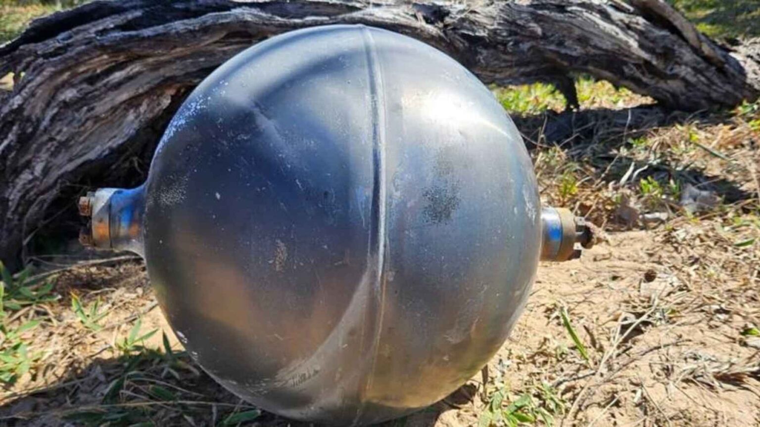 Se Shell Jar In July 2026, six mysterious metallic “space balls” appeared on a quiet ...