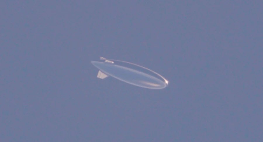 Sceye stratospheric airship seen from the ground in Muroto City, Kochi Prefecture, through a telephoto lens