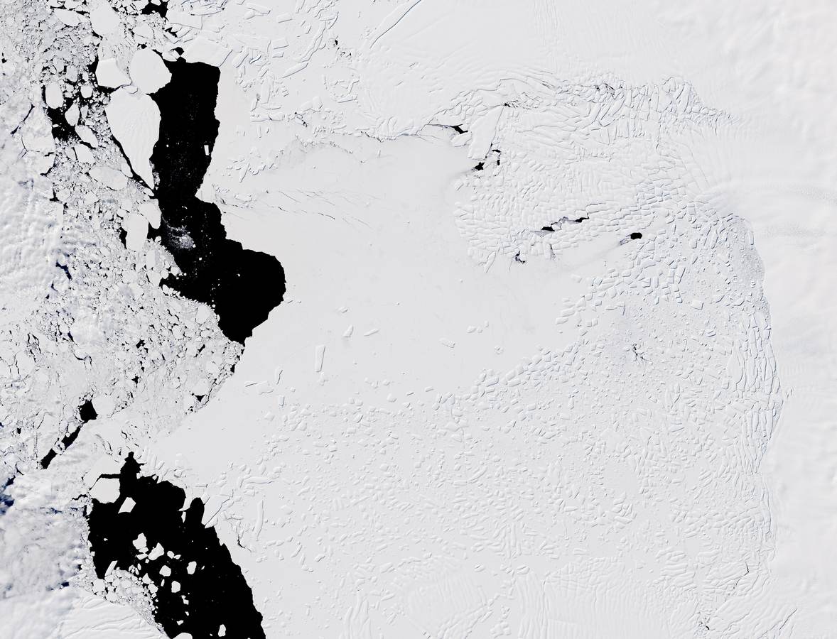 Landsat 8 satellite view of Thwaites Glacier's ice front and broken sea ice in West Antarctica, December 28, 2019