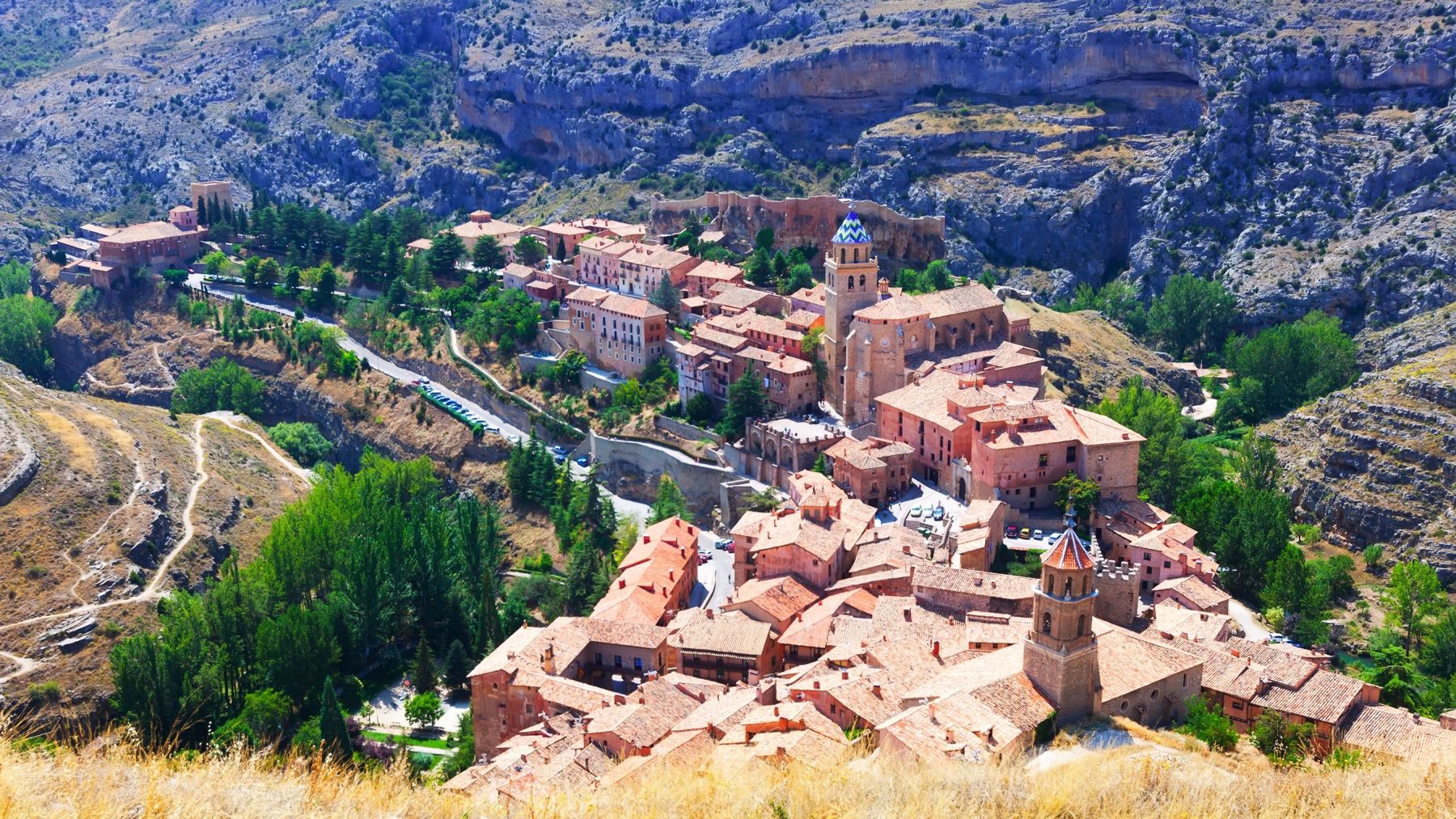 Pueblo espanol amenaza