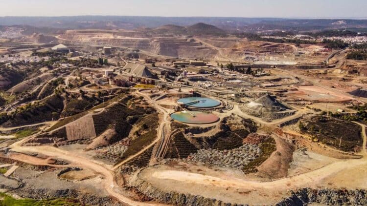 Minas