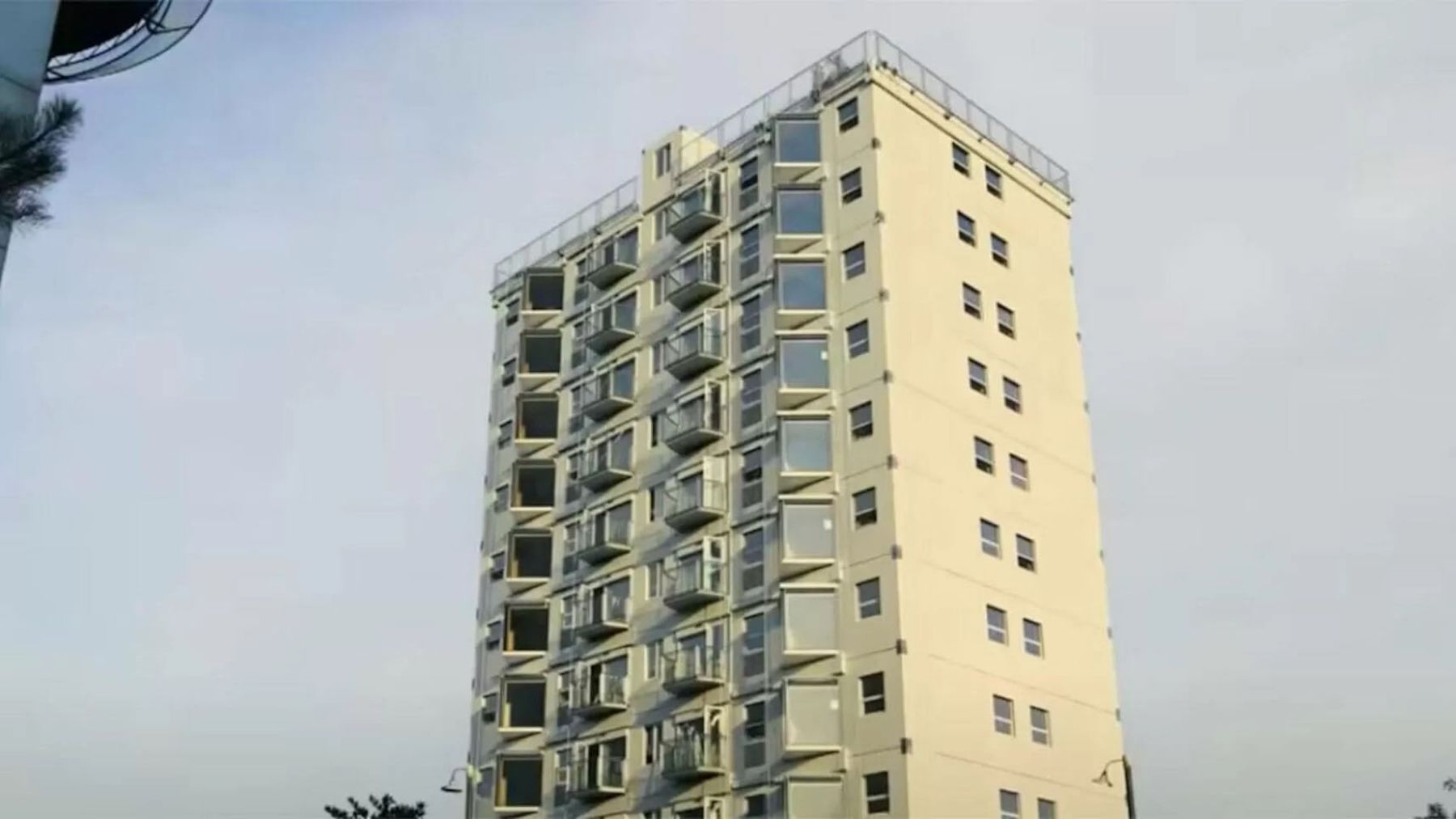 Edificio residencial de 10 plantas construido por BROAD Group en China mediante módulos prefabricados.