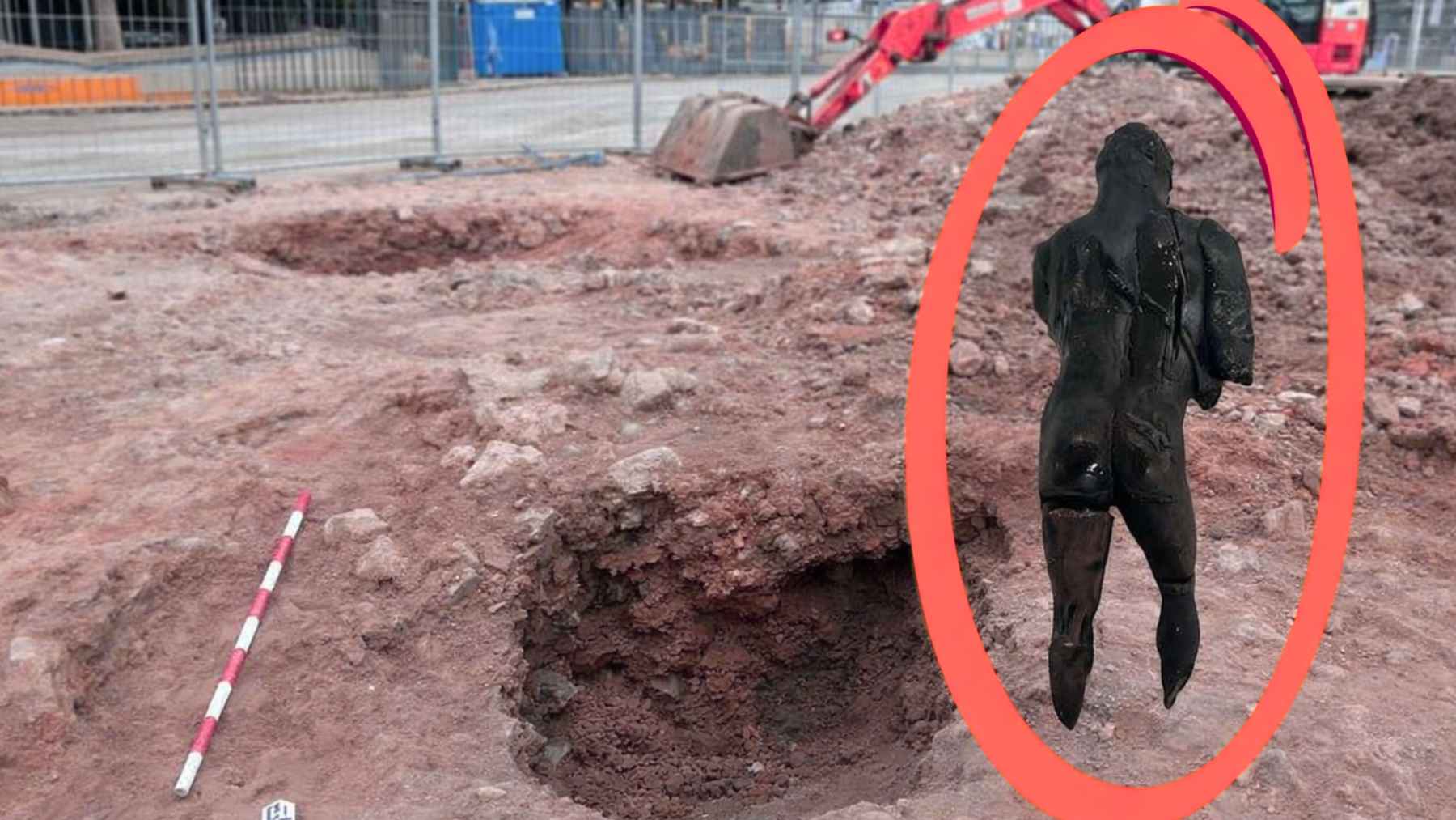 Escultura de Hércules de madera hallada en una excavación de Ibiza, señalada con un círculo naranja junto a un pozo arqueológico
