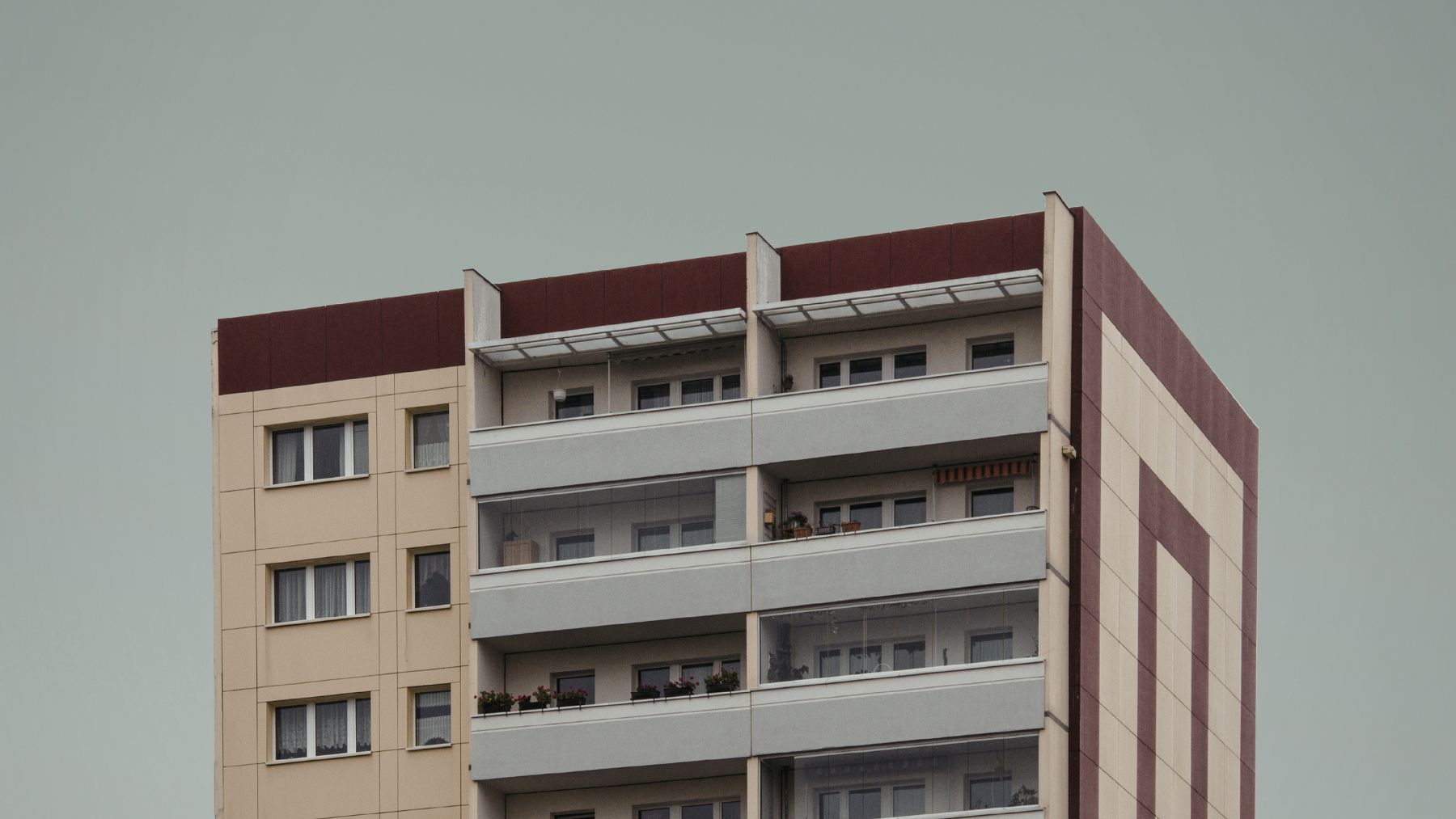Edificio familiar de 15 plantas construido por la familia Zhou en Zhuyuan, Fujian, China.