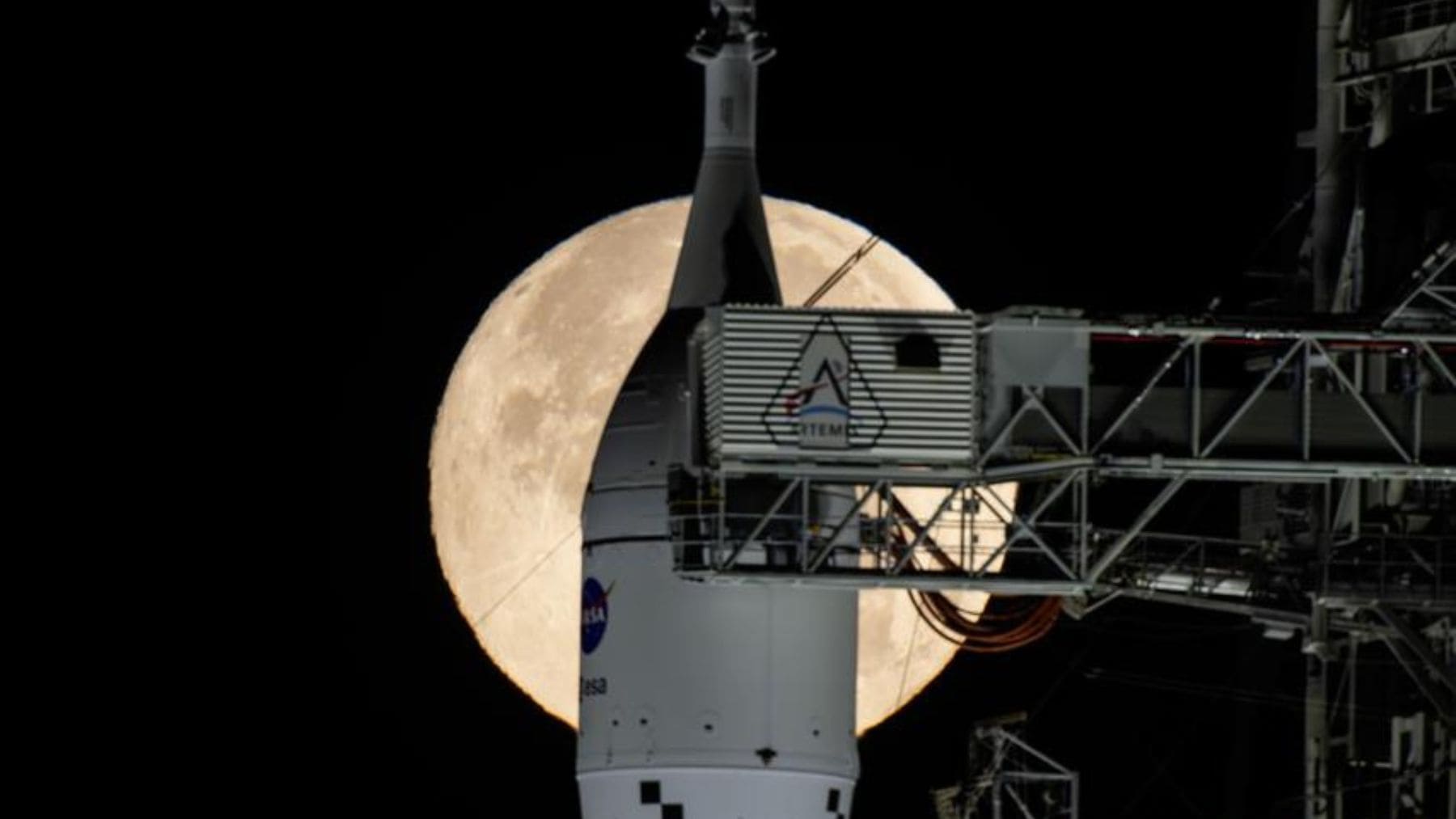 Prototipo X-59 de la NASA, diseñado para volar a velocidad supersónica sin generar estampido sónico.