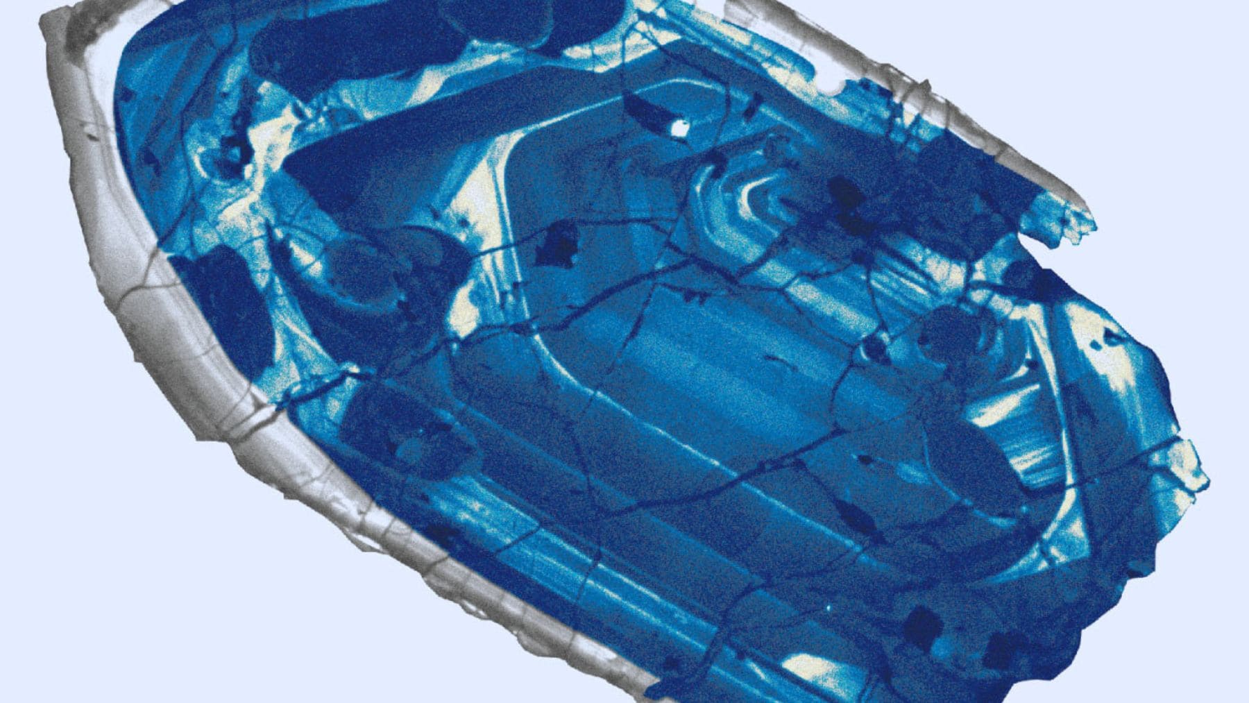 Cristal de zircón de Jack Hills, uno de los más antiguos de la Tierra, analizado en un estudio sobre tectónica primitiva.