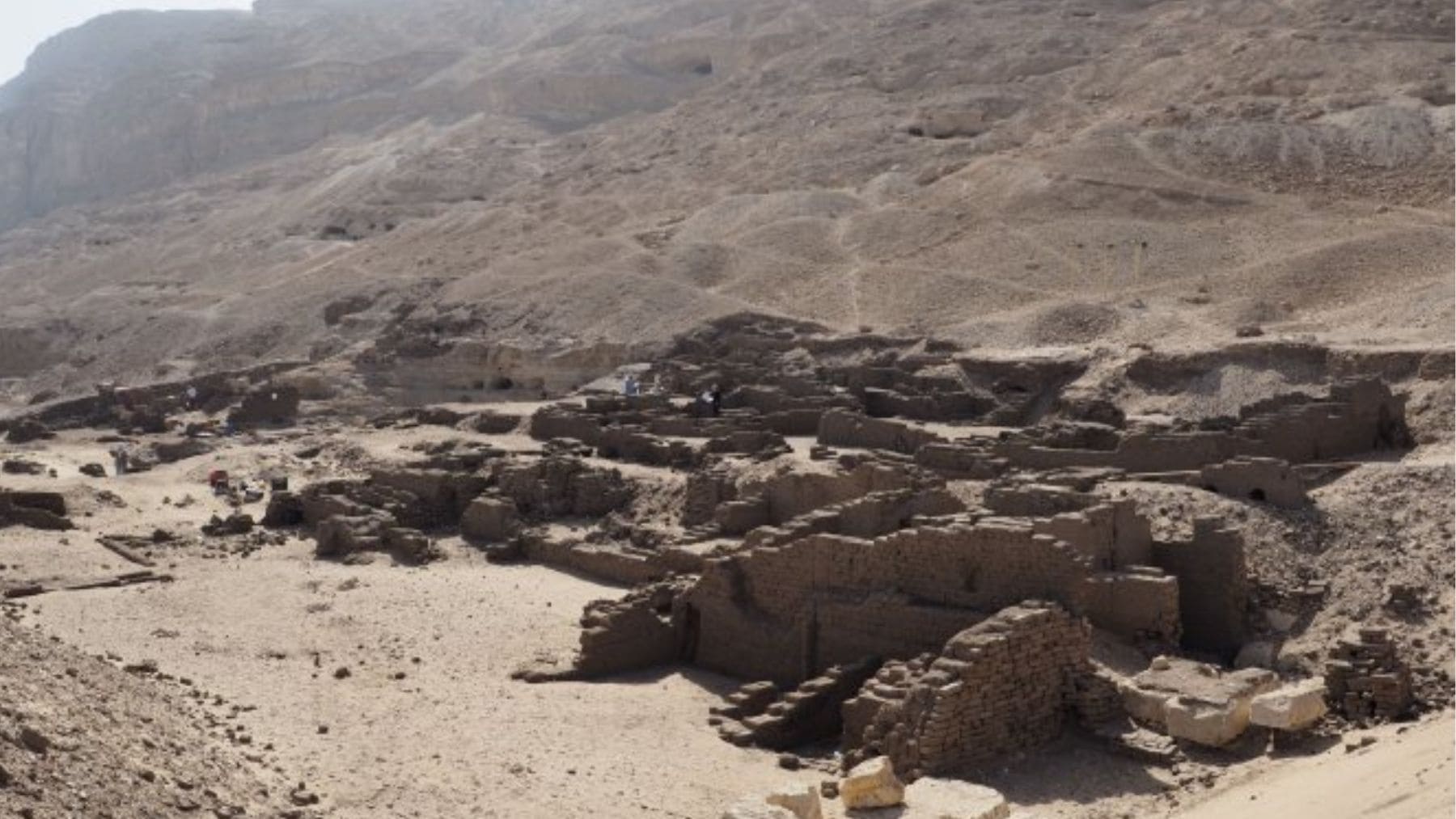 Yacimiento de Athribis en Egipto donde se hallaron miles de ostraca con textos antiguos.