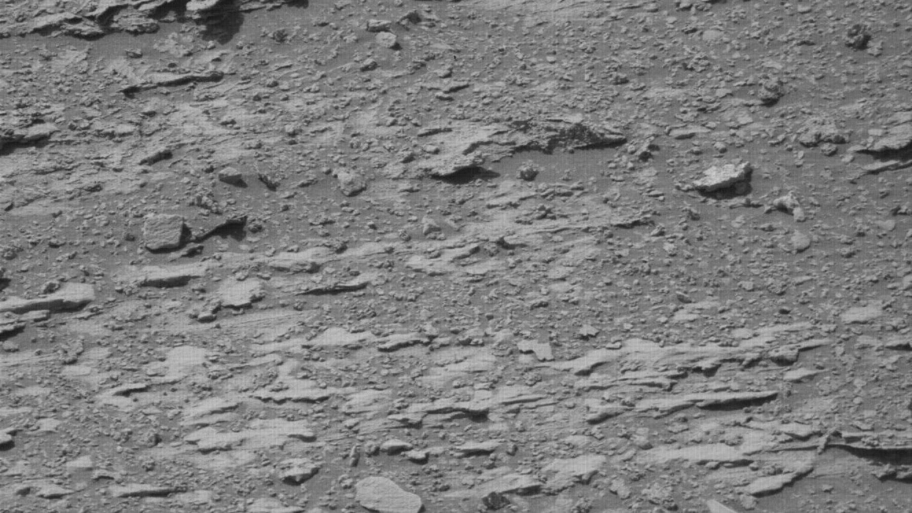 Objeto cilíndrico extraño en Marte captado por el rover Curiosity en el cráter Gale (imagen NASA).