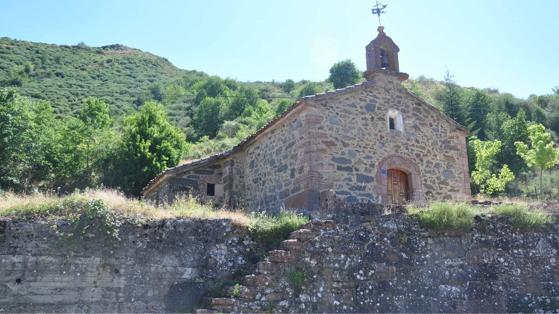 Paisaje de Cármenes (León) donde Pan Global explora una mina de oro cerca de la superficie en la Reserva de Los Argüellos.