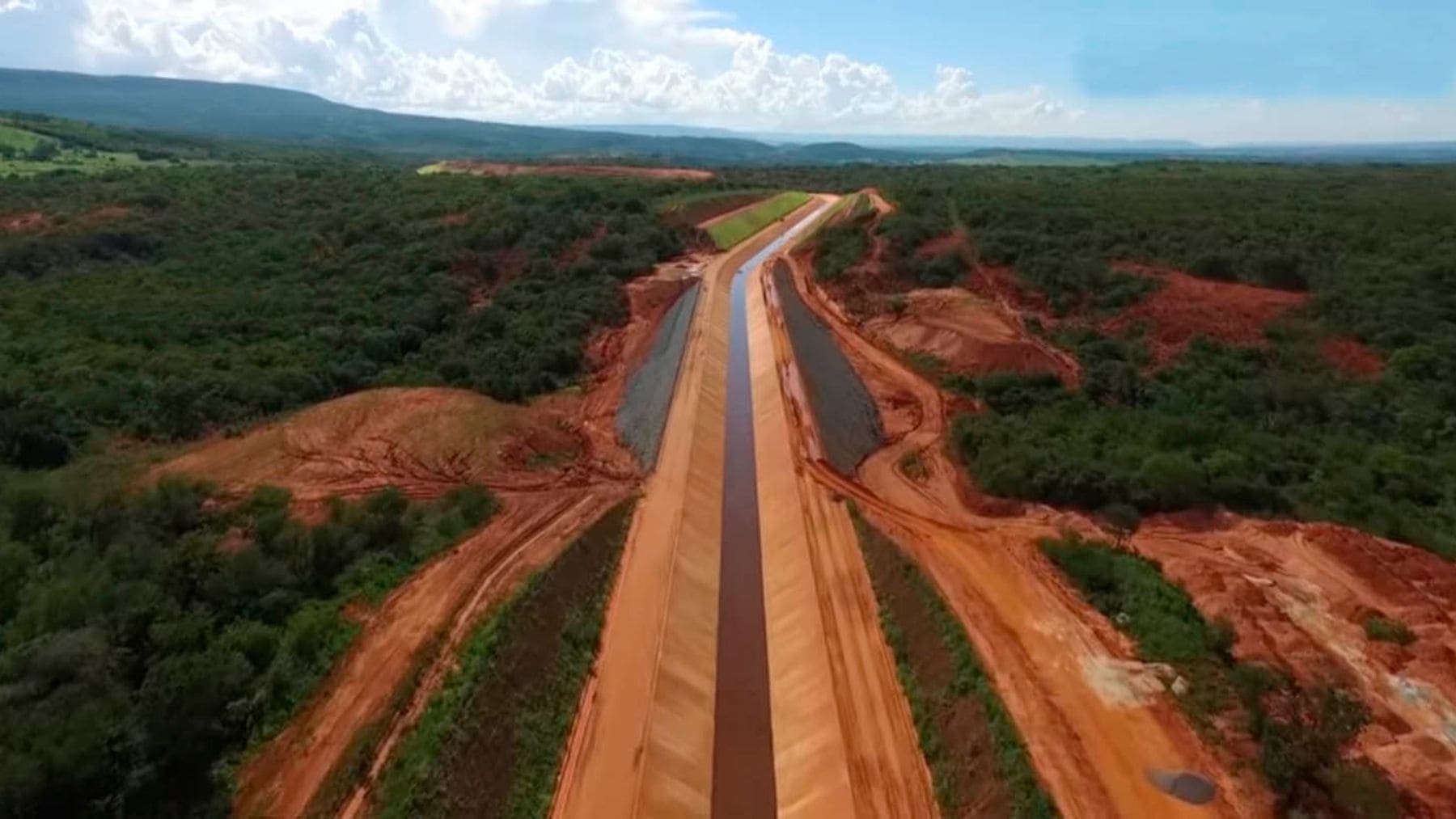 Canal del Cinturón de las Aguas de Ceará, el río artificial de 145 km construido por Brasil.