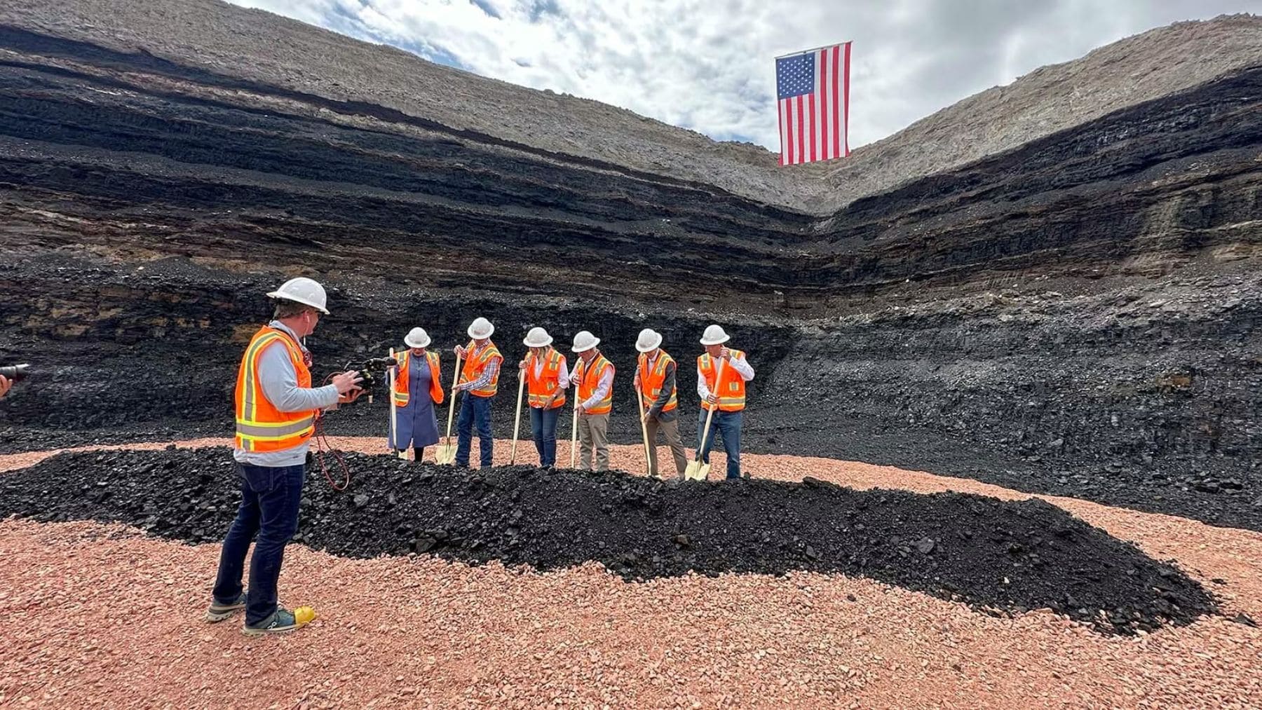 Randall Atkins en la Brook Mine de Wyoming tras el hallazgo de un gran yacimiento de tierras raras.