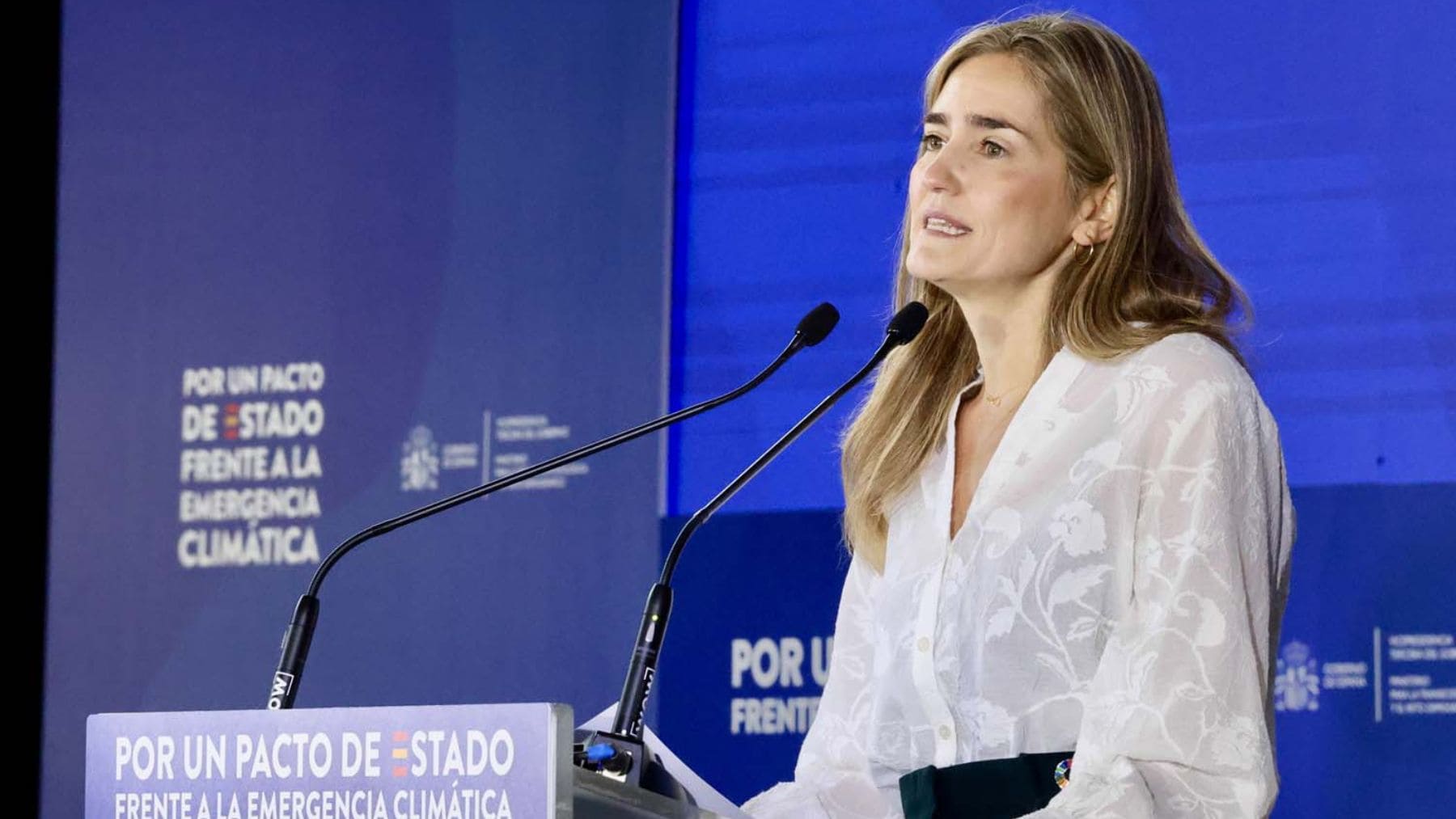 Sara Aagesen defiende que las energías renovables no dependen del estrecho de Ormuz en un acto en Barcelona.