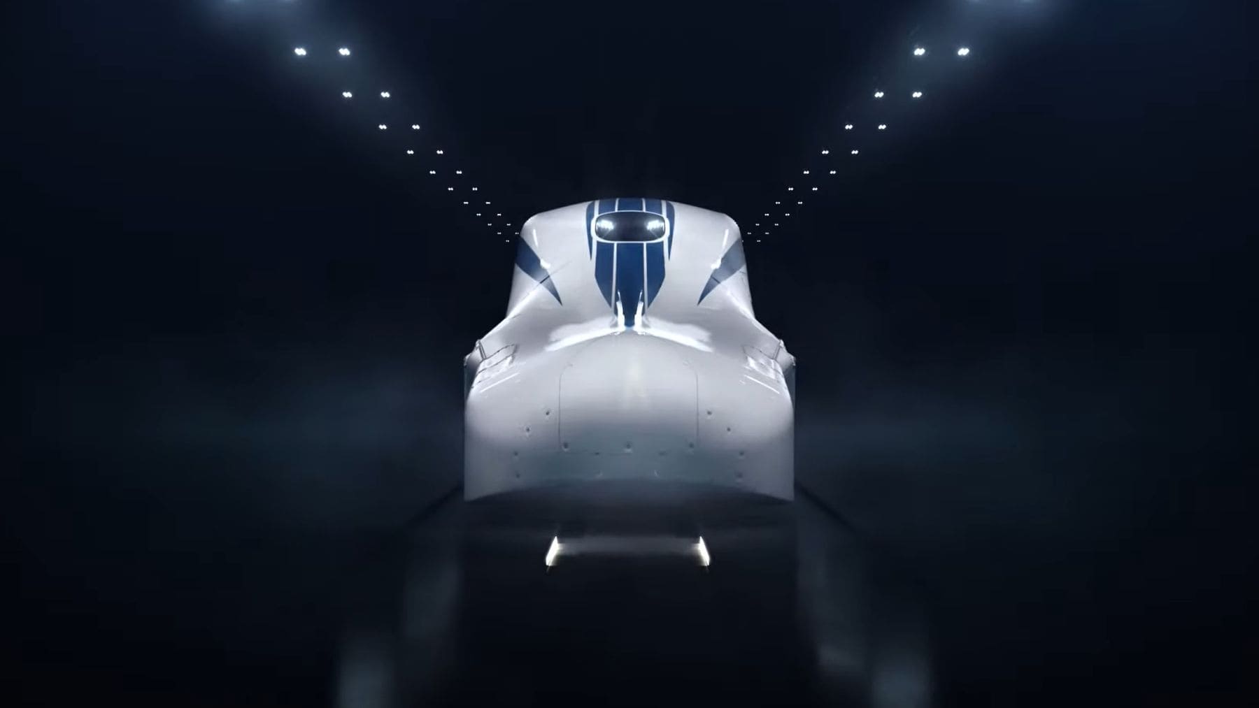 Tren bala japonés SCMAGLEV de levitación magnética circulando a más de 600 km/h en Japón.