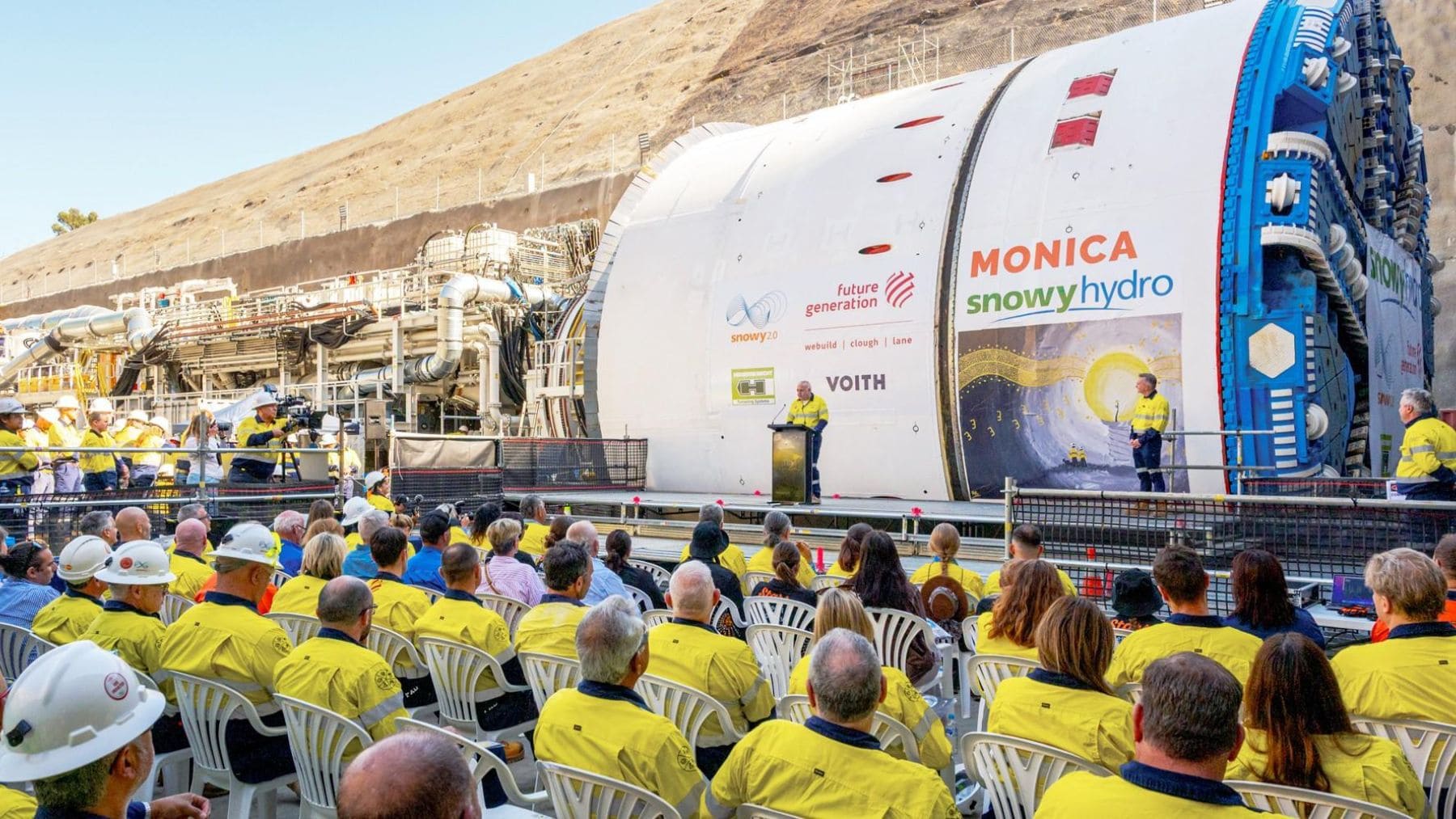 Tuneladora Monica del proyecto Snowy 2.0 en Australia para construir la mayor batería de agua del mundo.