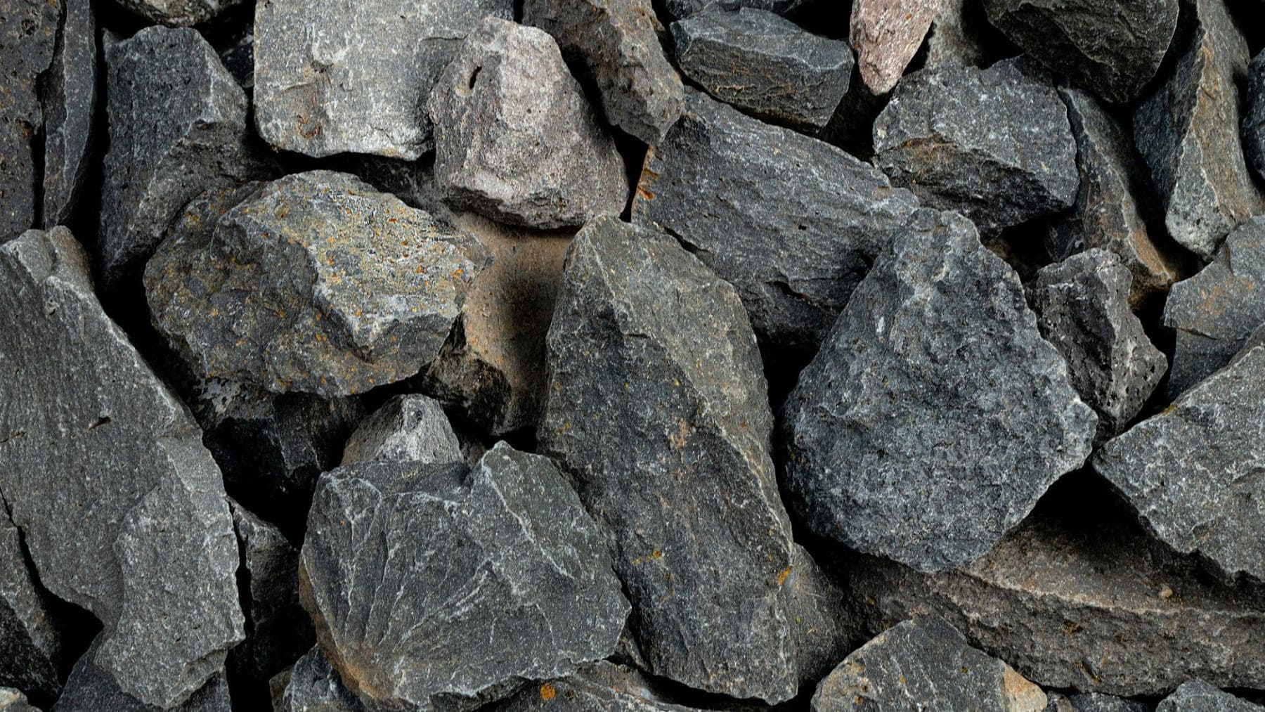 Rocas de basalto que podrían sustituir a la piedra caliza para fabricar cemento con menos emisiones de CO₂