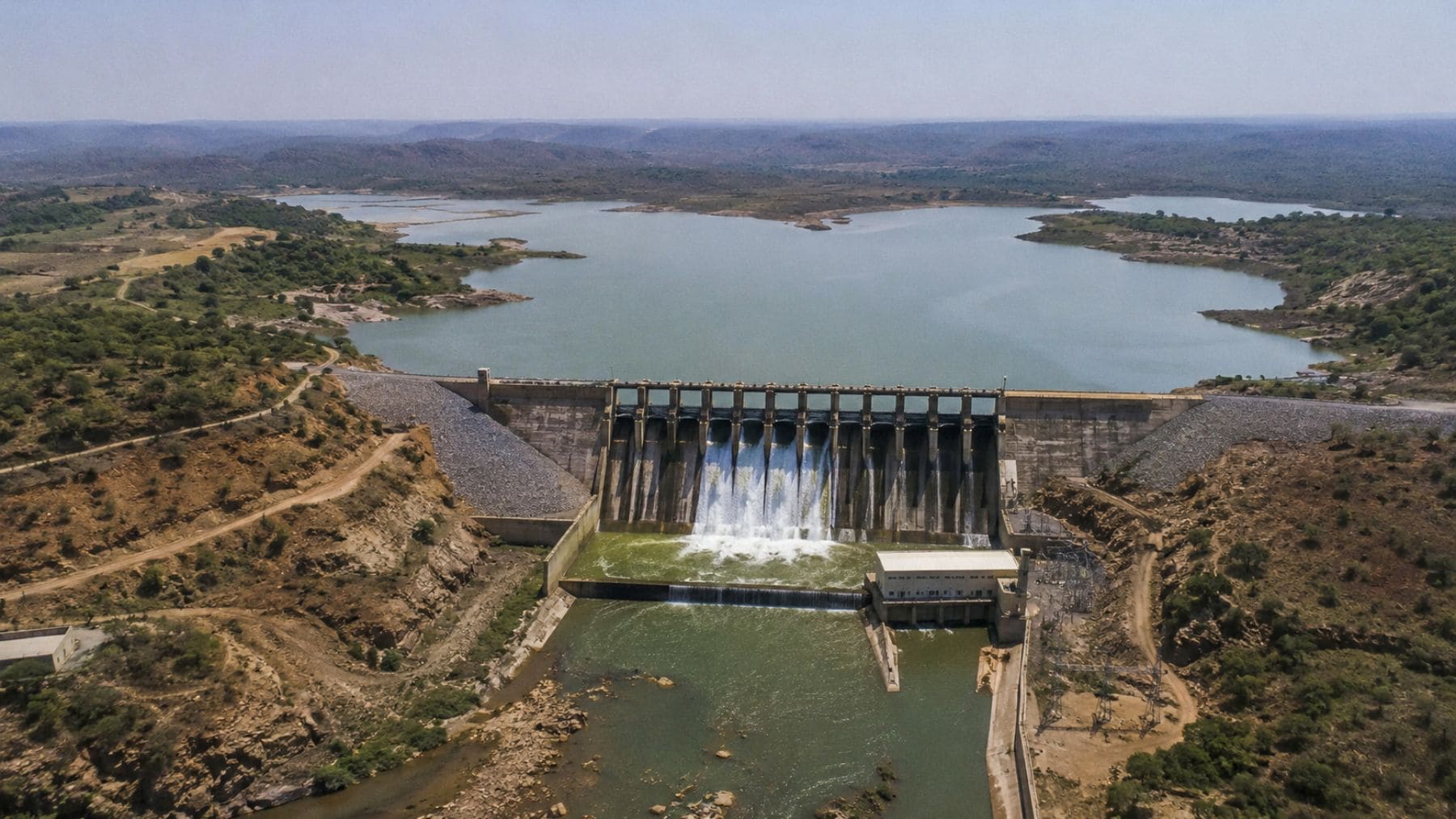 Presa y embalse del proyecto Ken-Betwa, la megaobra hidráulica con la que India construirá un canal de 221 kilómetros para combatir la sequía en Bundelkhand