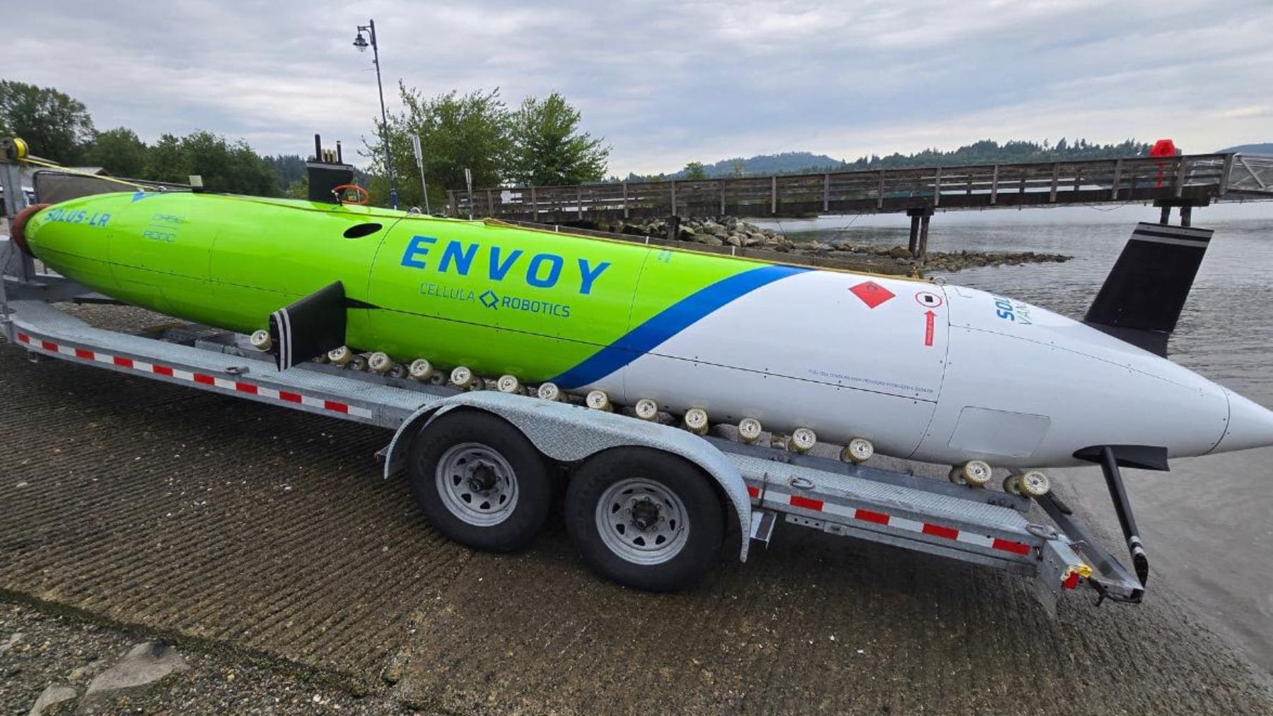 Dron submarino autónomo Envoy de Cellula Robotics impulsado por hidrógeno con una autonomía superior a 2.000 kilómetros.