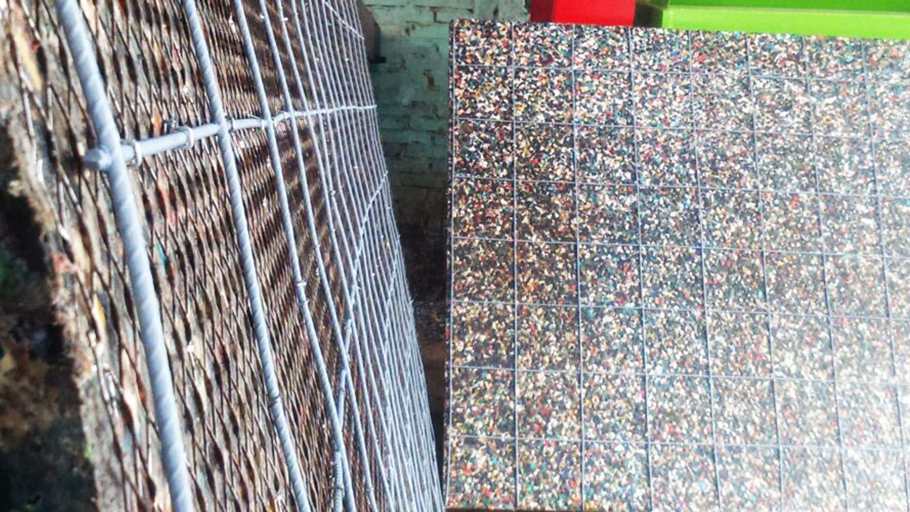 Paneles de construcción fabricados con plástico reciclado