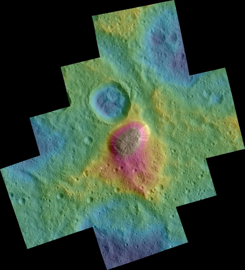 Mapa topográfico en color de Ahuna Mons, en Ceres, elaborado con imágenes de la sonda Dawn