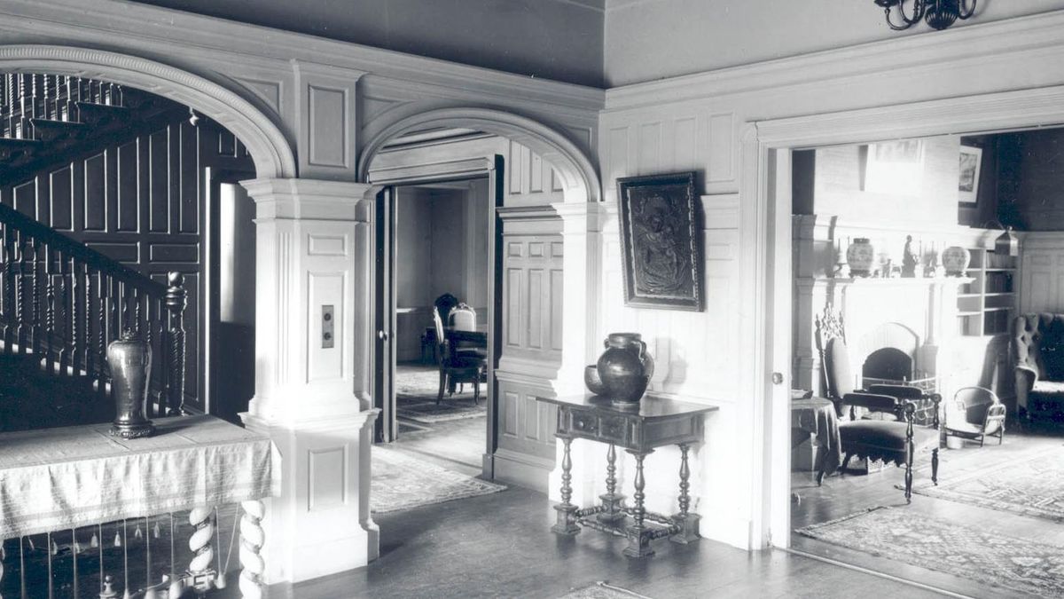 Interior de Oldfarm, la casa de George B. Dorr en Compass Harbor